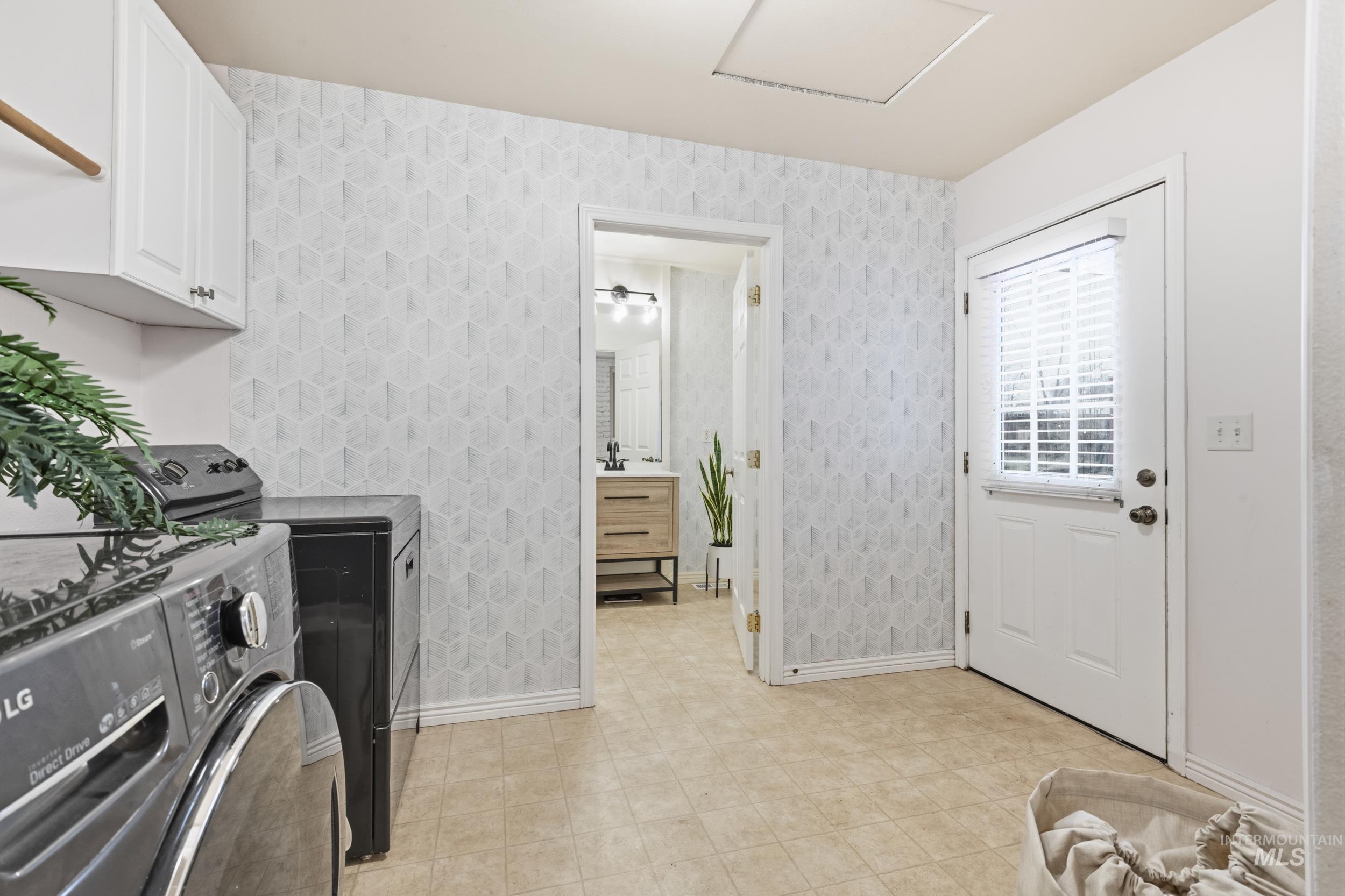 1551 W Salem St, Boise, Idaho 83705, 3 Bedrooms, 2 Bathrooms, Residential For Sale, Price $415,000, 98976082