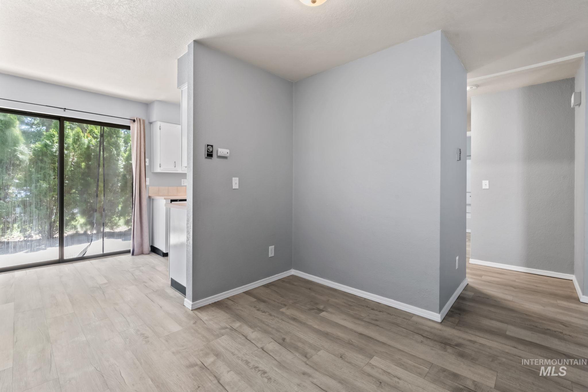 7060 W Colehaven Ln, Boise, Idaho 83704, 2 Bedrooms, 1 Bathroom, Residential For Sale, Price $245,000, 98976083