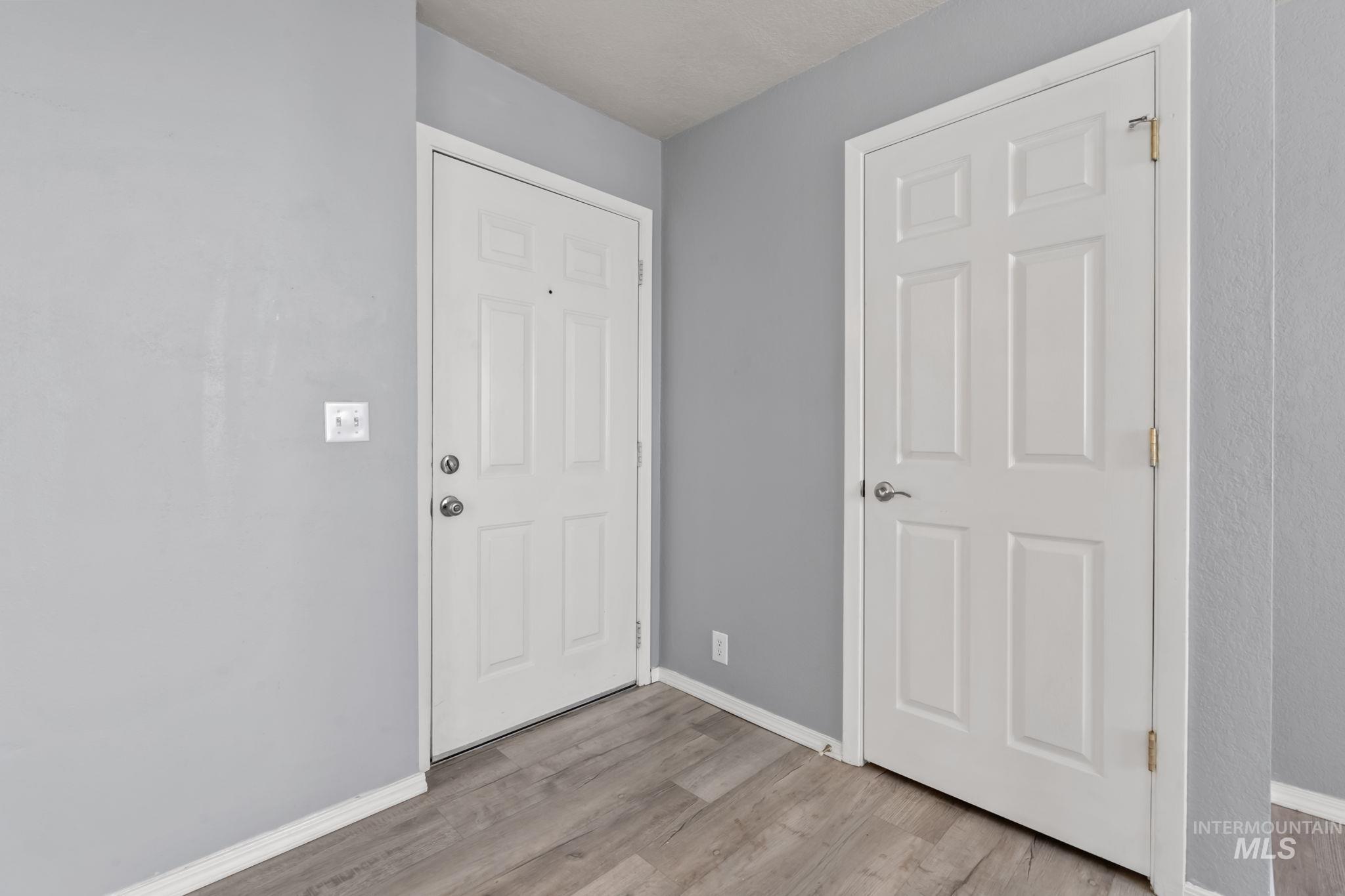 7060 W Colehaven Ln, Boise, Idaho 83704, 2 Bedrooms, 1 Bathroom, Residential For Sale, Price $245,000, 98976083