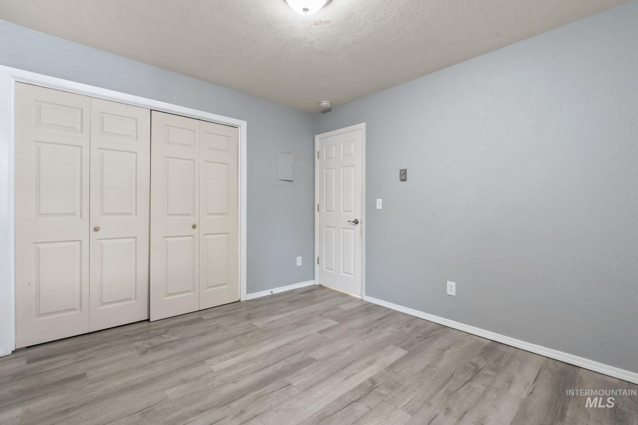 7060 W Colehaven Ln, Boise, Idaho 83704, 2 Bedrooms, 1 Bathroom, Residential For Sale, Price $245,000, 98976083