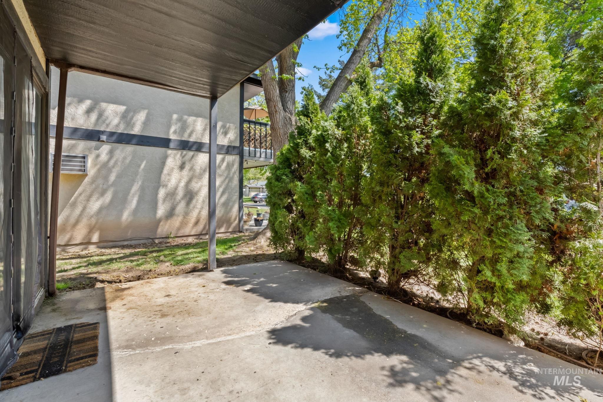 7060 W Colehaven Ln, Boise, Idaho 83704, 2 Bedrooms, 1 Bathroom, Residential For Sale, Price $245,000, 98976083