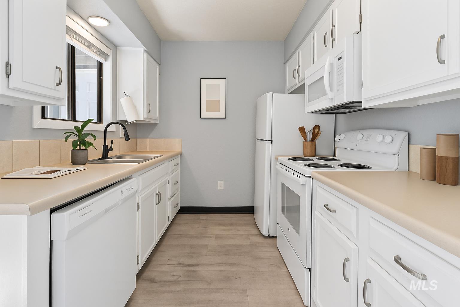 7060 W Colehaven Ln, Boise, Idaho 83704, 2 Bedrooms, 1 Bathroom, Residential For Sale, Price $245,000, 98976083