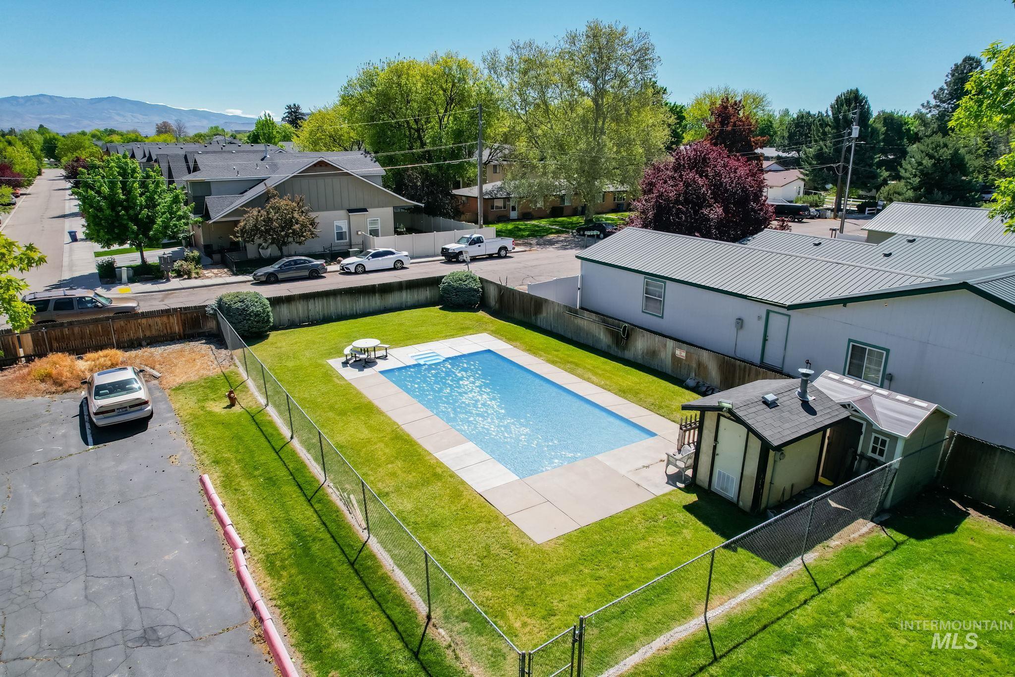 7060 W Colehaven Ln, Boise, Idaho 83704, 2 Bedrooms, 1 Bathroom, Residential For Sale, Price $245,000, 98976083