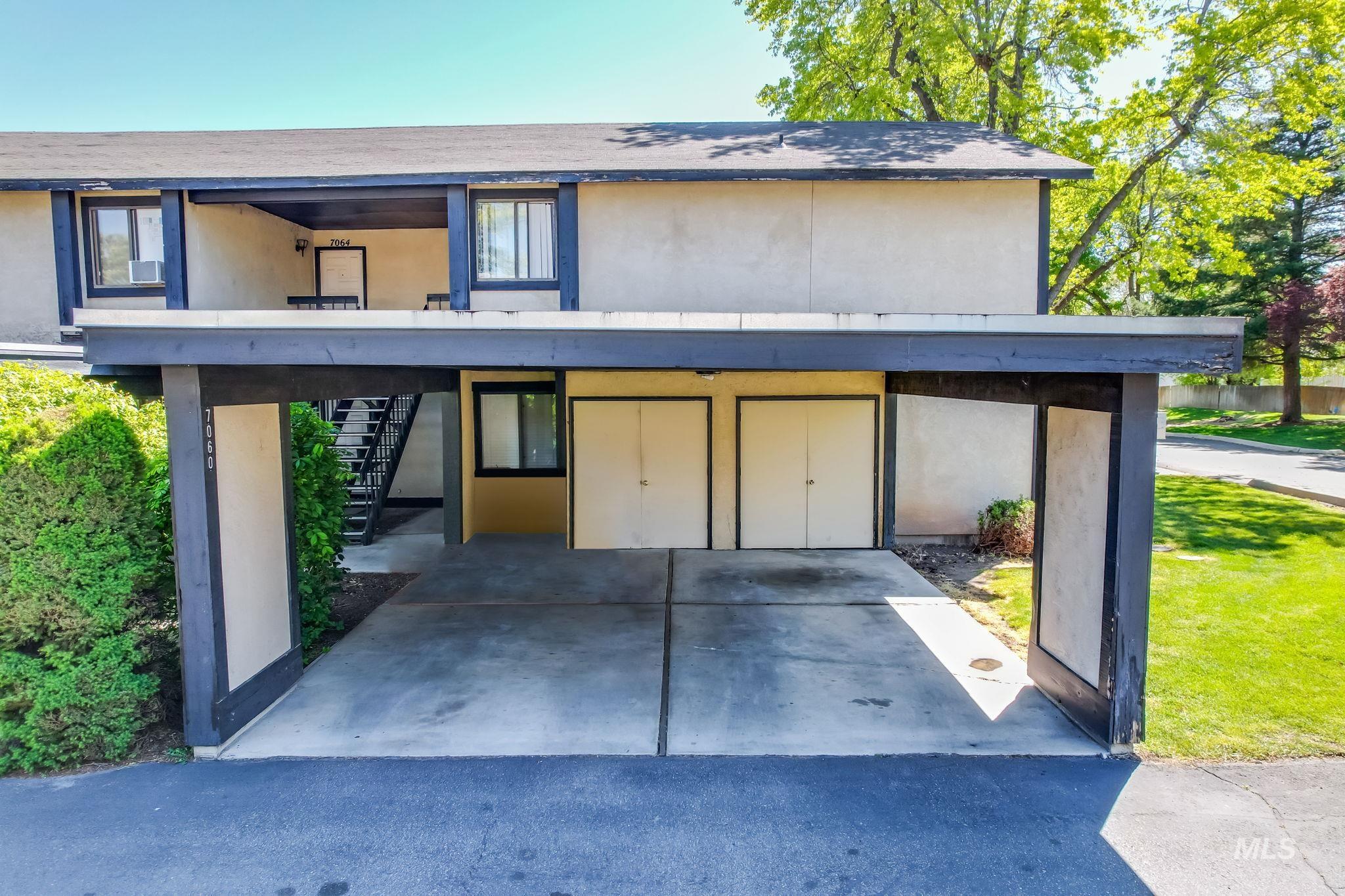 7060 W Colehaven Ln, Boise, Idaho 83704, 2 Bedrooms, 1 Bathroom, Residential Income For Sale, Price $245,000, 98976084