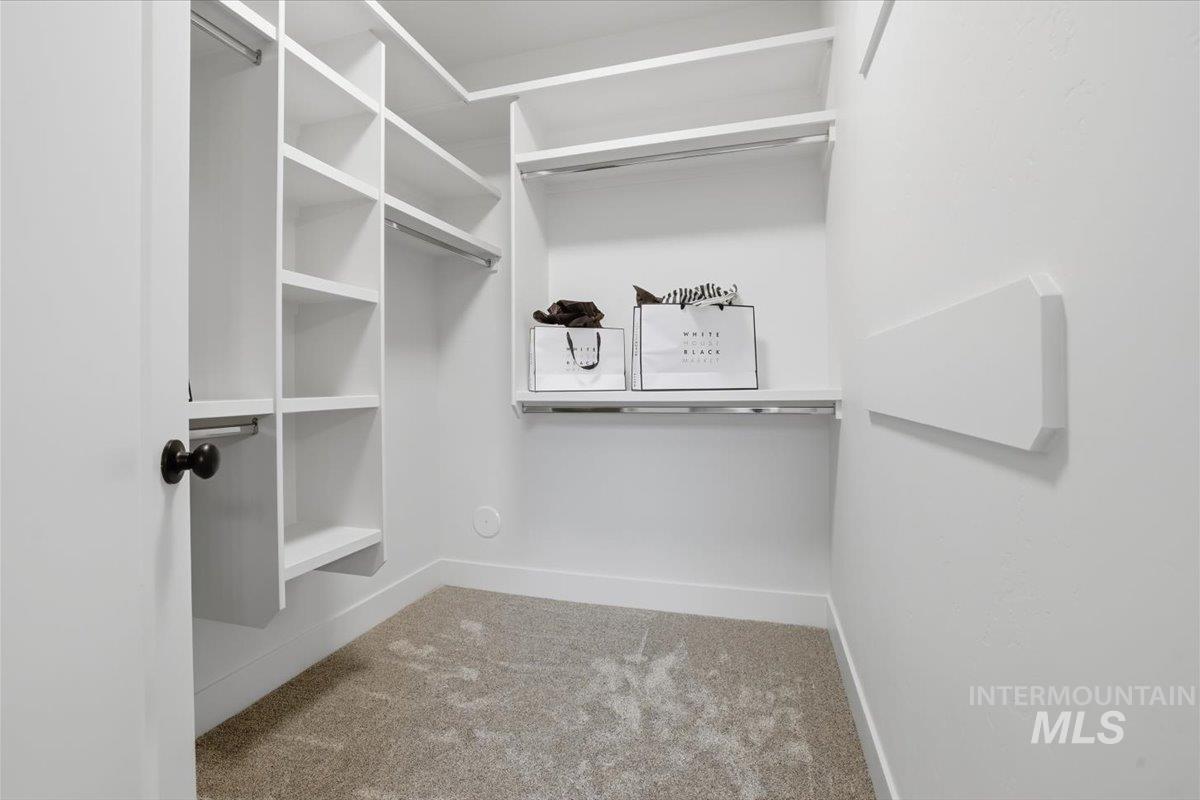 9372 S Sapper Hill Ave, Kuna, Idaho 83634, 3 Bedrooms, 2 Bathrooms, Residential For Sale, Price $609,900,MLS 98976085