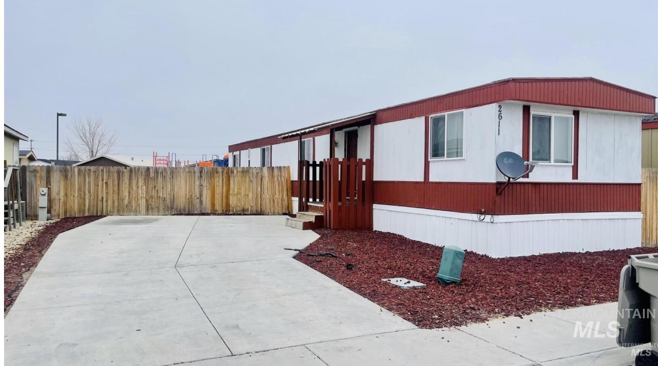 2611 Powderhorn Lane, Caldwell, Idaho 83605, 3 Bedrooms, 2 Bathrooms, Residential For Sale, Price $85,000, 98976086