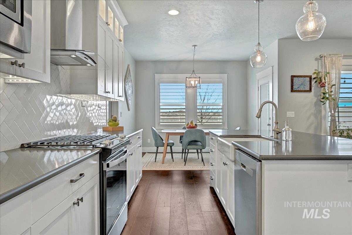 7713 S Wagons West Avenue, Boise, Idaho 83716, 4 Bedrooms, 2.5 Bathrooms, Residential For Sale, Price $689,000, 98976089