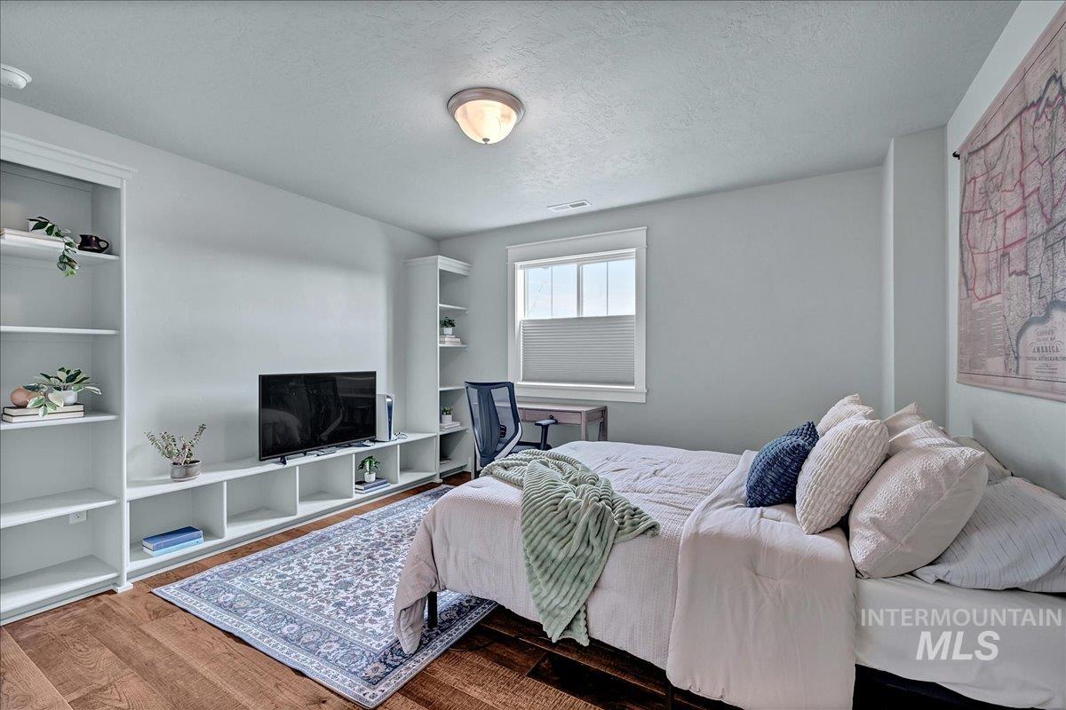 7713 S Wagons West Avenue, Boise, Idaho 83716, 4 Bedrooms, 2.5 Bathrooms, Residential For Sale, Price $689,000, 98976089