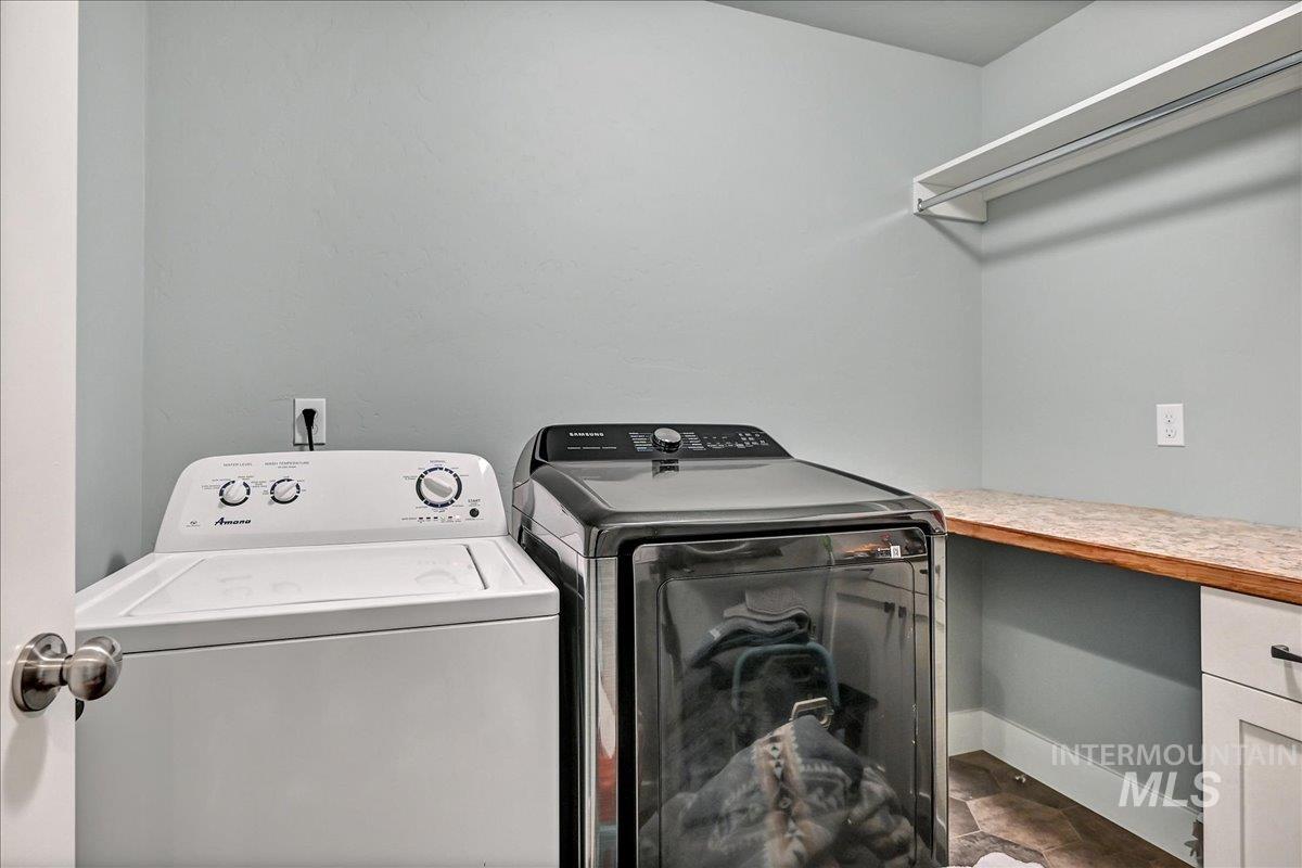 7713 S Wagons West Avenue, Boise, Idaho 83716, 4 Bedrooms, 2.5 Bathrooms, Residential For Sale, Price $689,000, 98976089