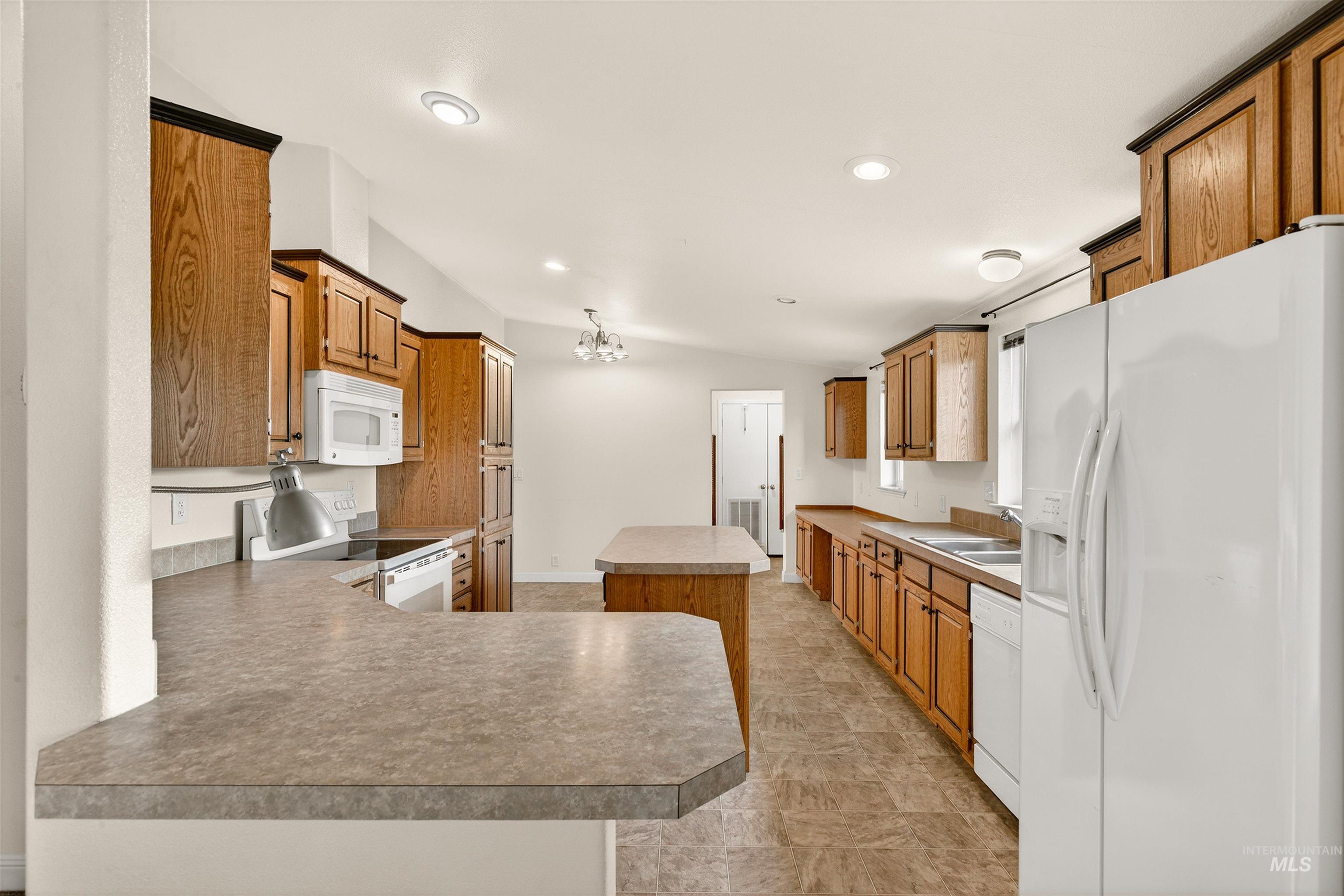 1730 1/2 Alder Ave, Lewiston, Idaho 83501, 3 Bedrooms, 2 Bathrooms, Residential For Sale, Price $409,000, 98976091