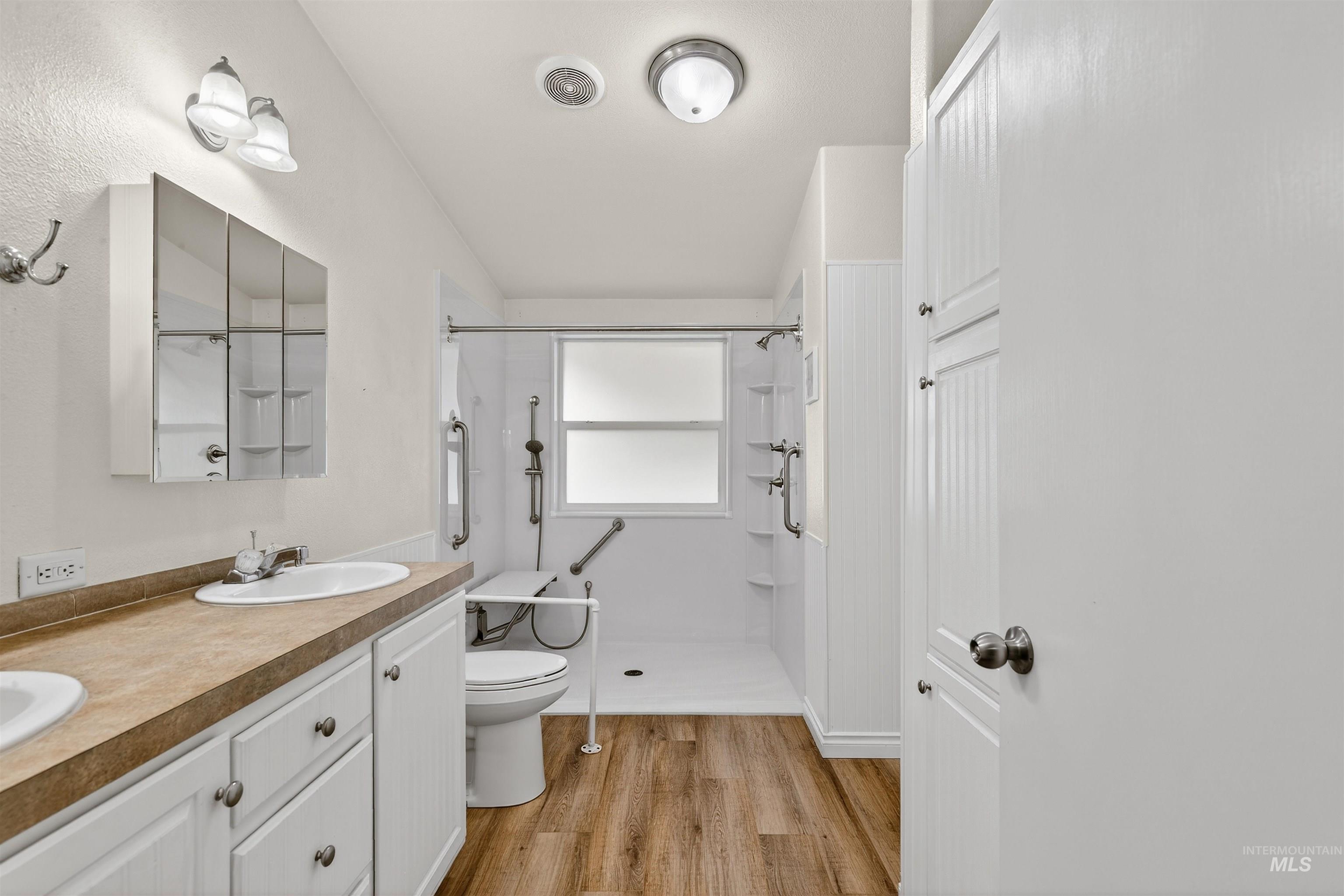 1730 1/2 Alder Ave, Lewiston, Idaho 83501, 3 Bedrooms, 2 Bathrooms, Residential For Sale, Price $409,000, 98976091