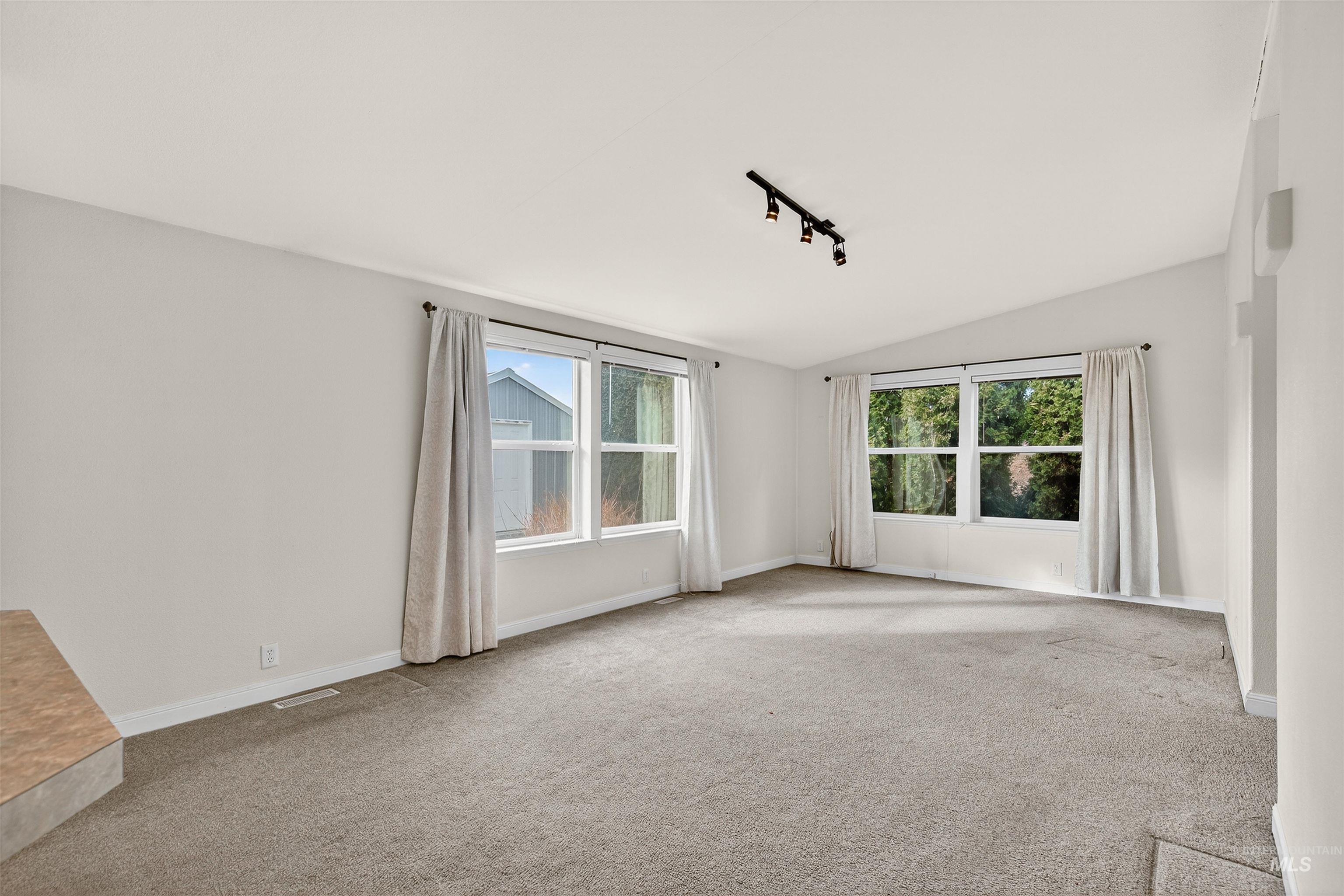 1730 1/2 Alder Ave, Lewiston, Idaho 83501, 3 Bedrooms, 2 Bathrooms, Residential For Sale, Price $409,000, 98976091