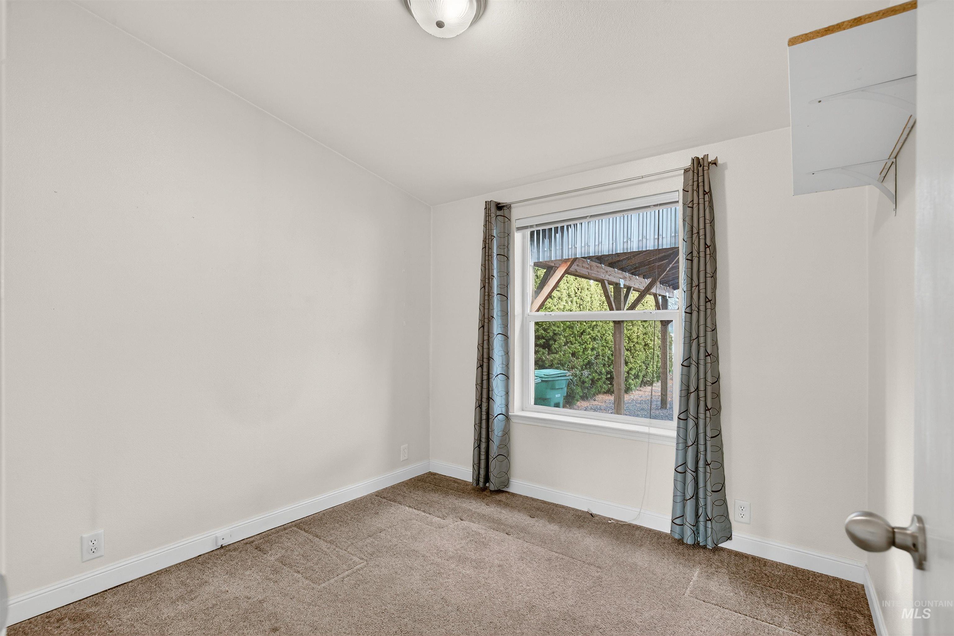 1730 1/2 Alder Ave, Lewiston, Idaho 83501, 3 Bedrooms, 2 Bathrooms, Residential For Sale, Price $409,000, 98976091