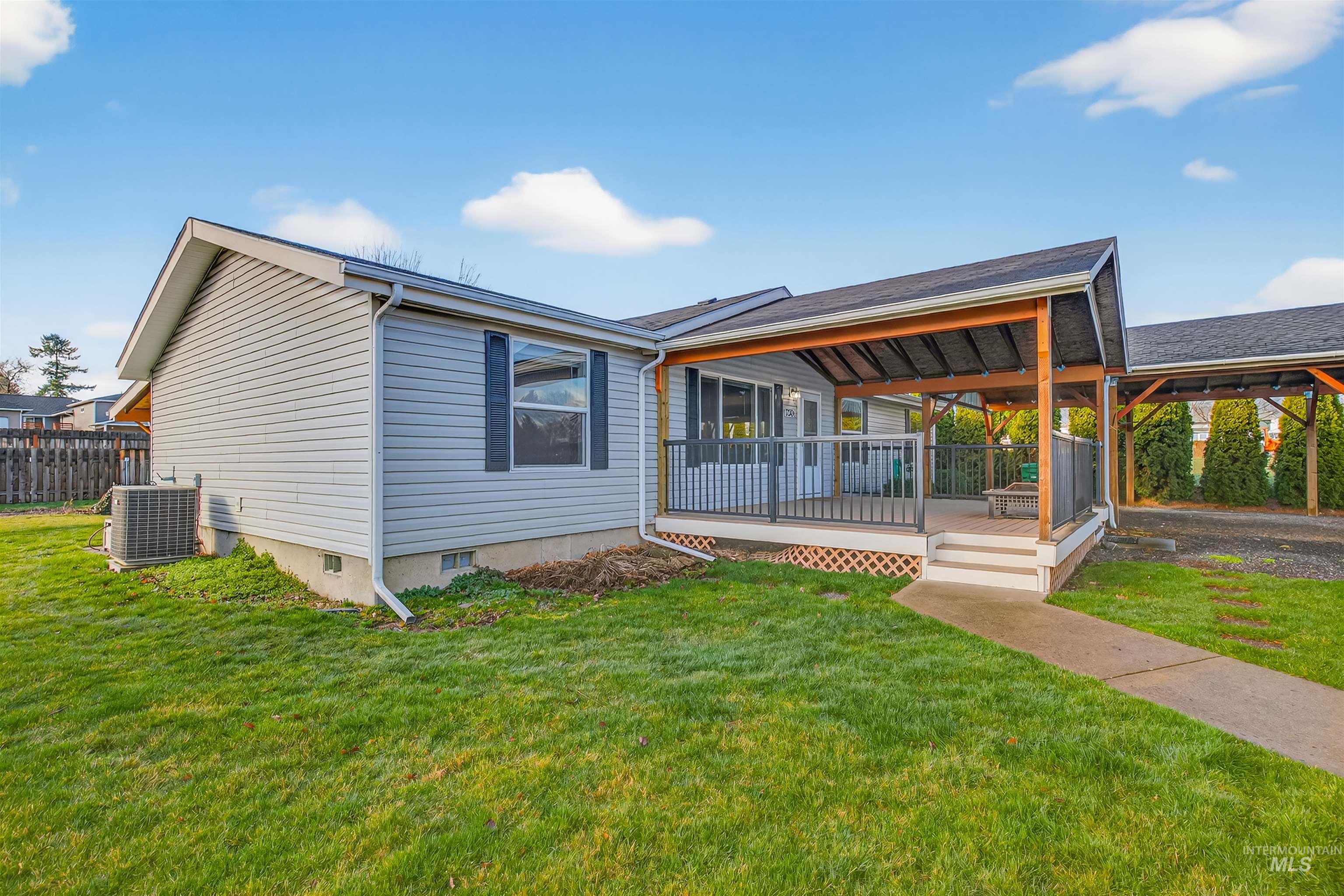 1730 1/2 Alder Ave, Lewiston, Idaho 83501, 3 Bedrooms, 2 Bathrooms, Residential For Sale, Price $409,000, 98976091