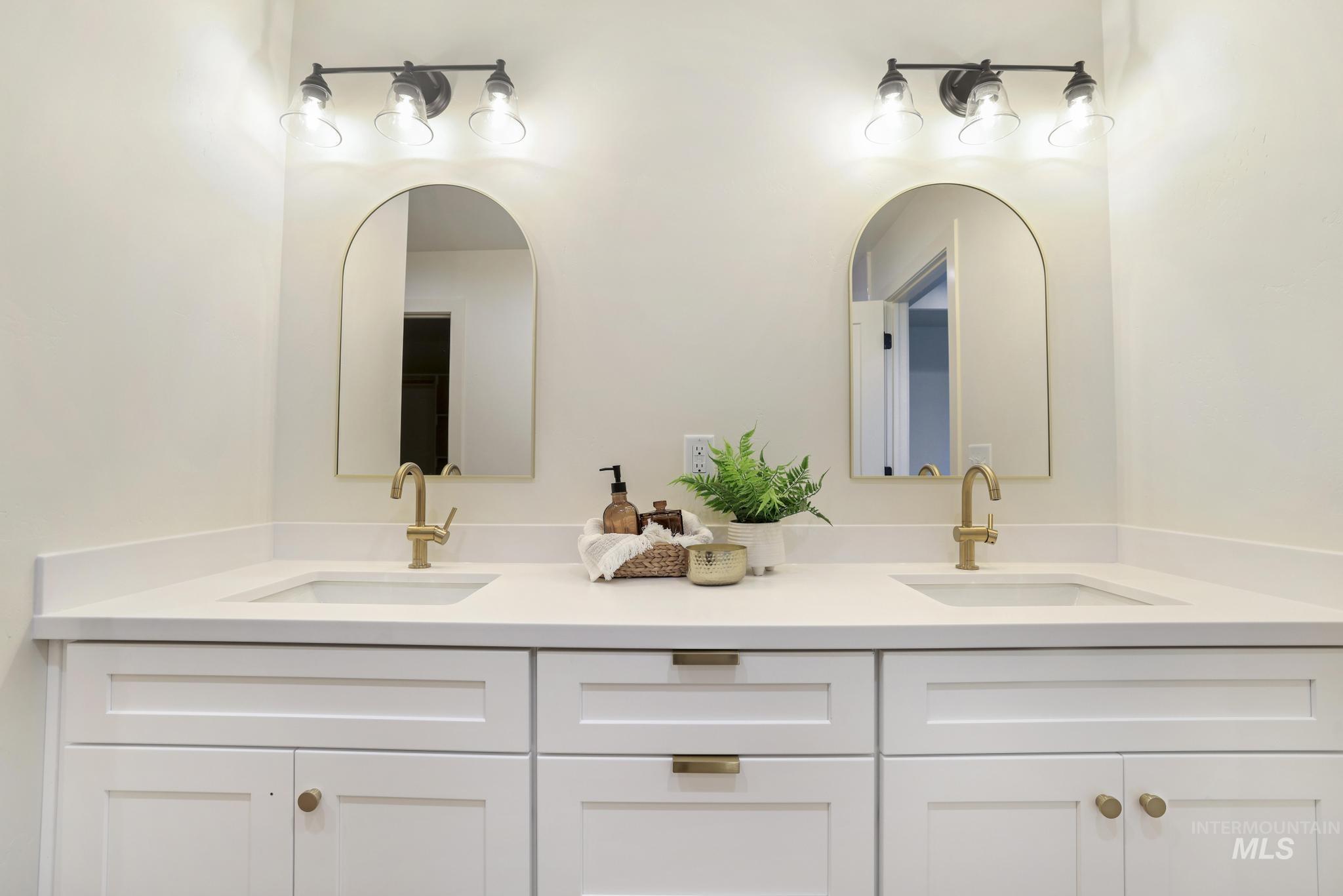 708 W Clark St, Paul, Idaho 83347, 3 Bedrooms, 2 Bathrooms, Residential For Sale, Price $365,000, 98976092