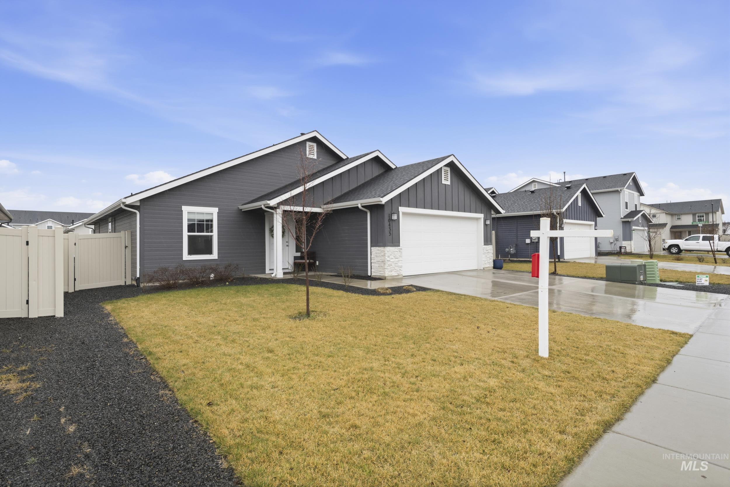 10435 Rockaway Ridge St, Nampa, Idaho 83687-1049, 3 Bedrooms, 2 Bathrooms, Residential For Sale, Price $389,900,MLS 98976094
