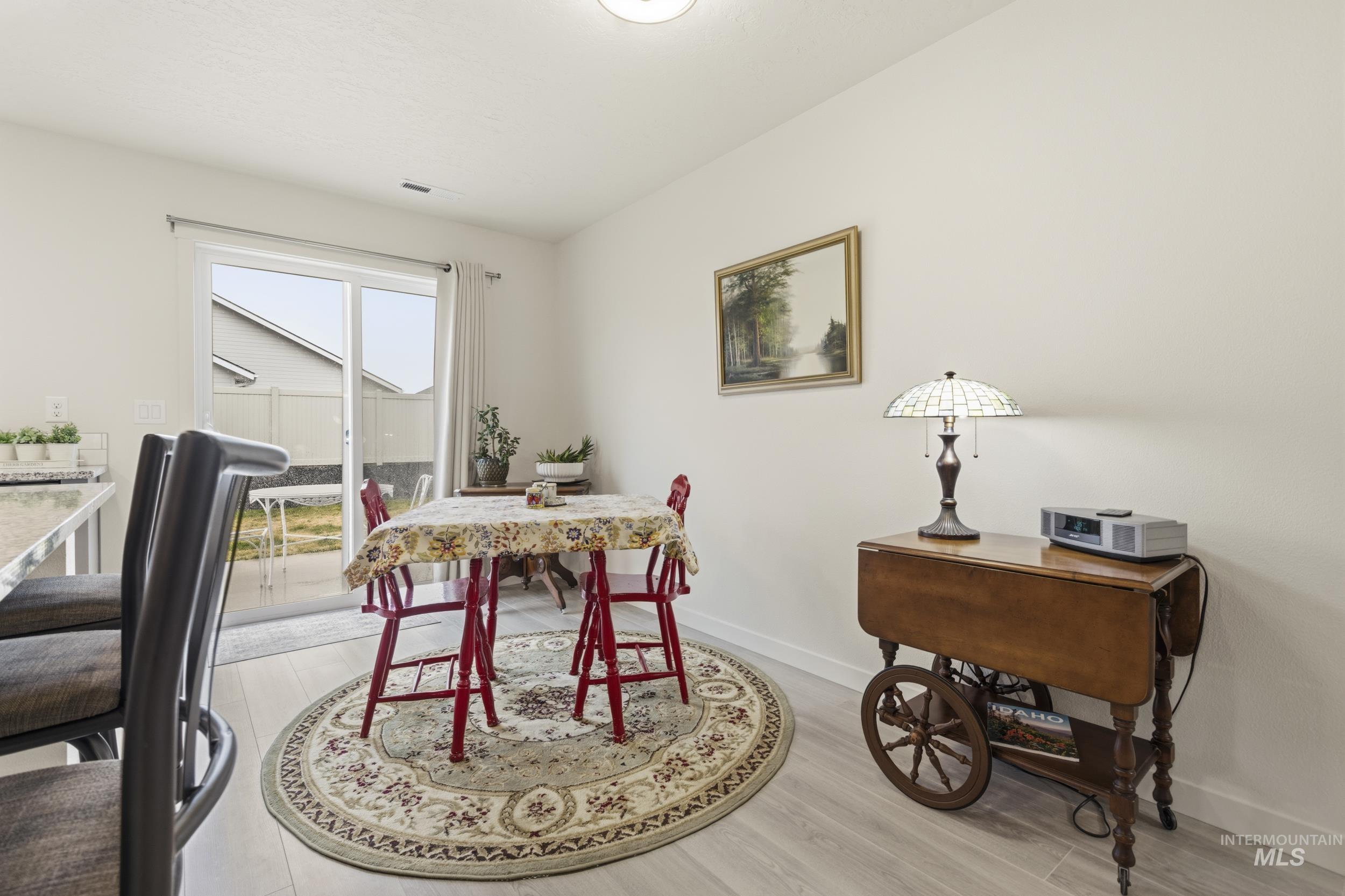 10435 Rockaway Ridge St, Nampa, Idaho 83687-1049, 3 Bedrooms, 2 Bathrooms, Residential For Sale, Price $389,900,MLS 98976094