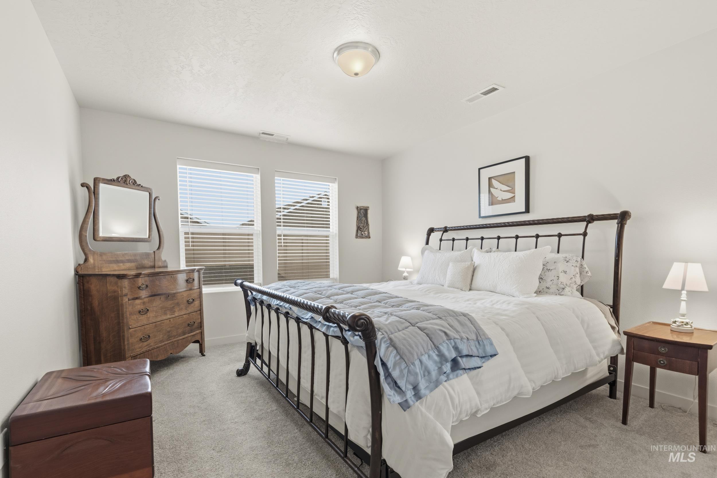 10435 Rockaway Ridge St, Nampa, Idaho 83687-1049, 3 Bedrooms, 2 Bathrooms, Residential For Sale, Price $389,900,MLS 98976094