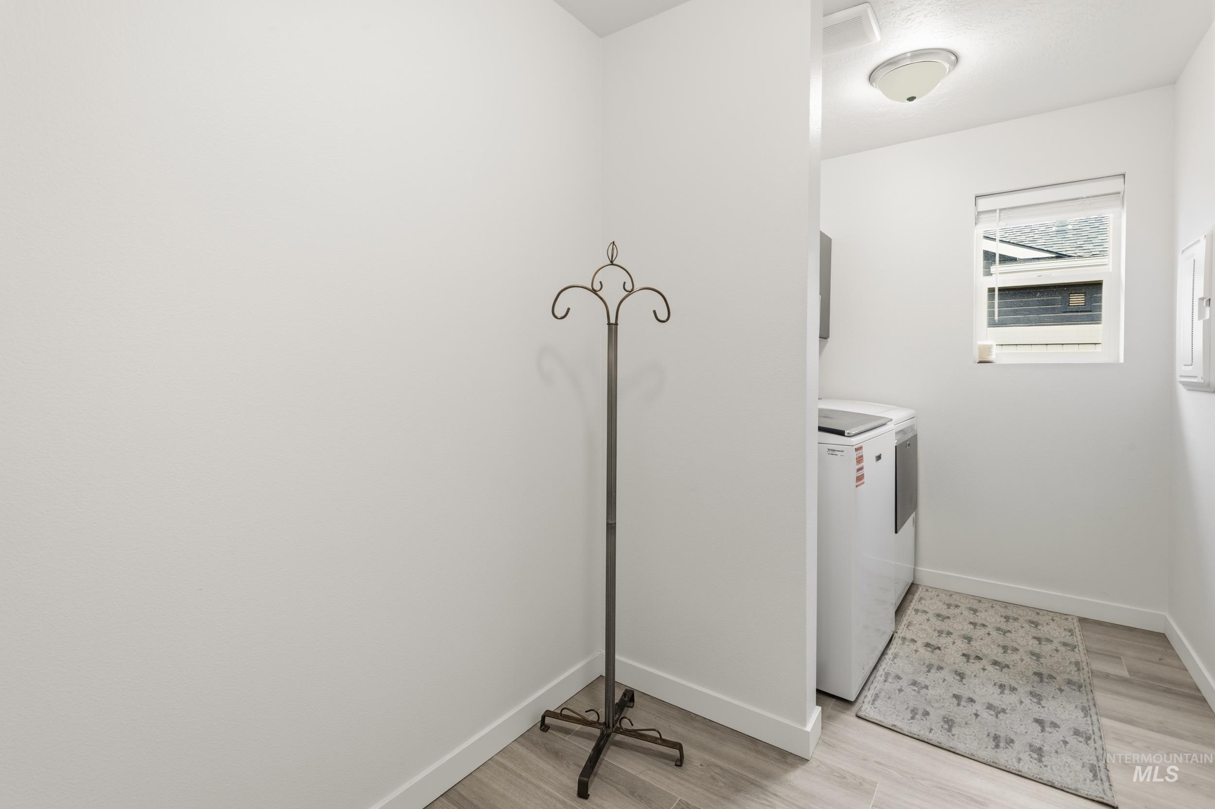 10435 Rockaway Ridge St, Nampa, Idaho 83687-1049, 3 Bedrooms, 2 Bathrooms, Residential For Sale, Price $389,900,MLS 98976094