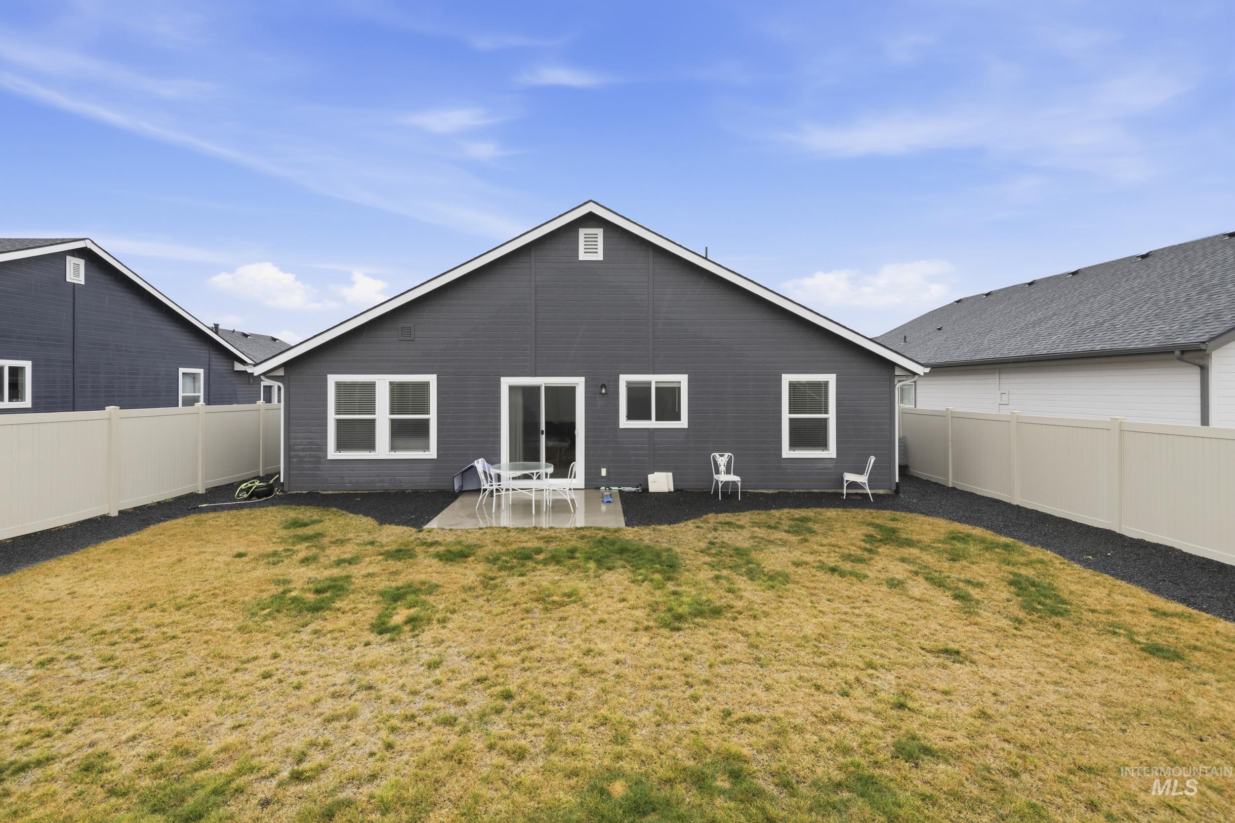 10435 Rockaway Ridge St, Nampa, Idaho 83687-1049, 3 Bedrooms, 2 Bathrooms, Residential For Sale, Price $389,900,MLS 98976094