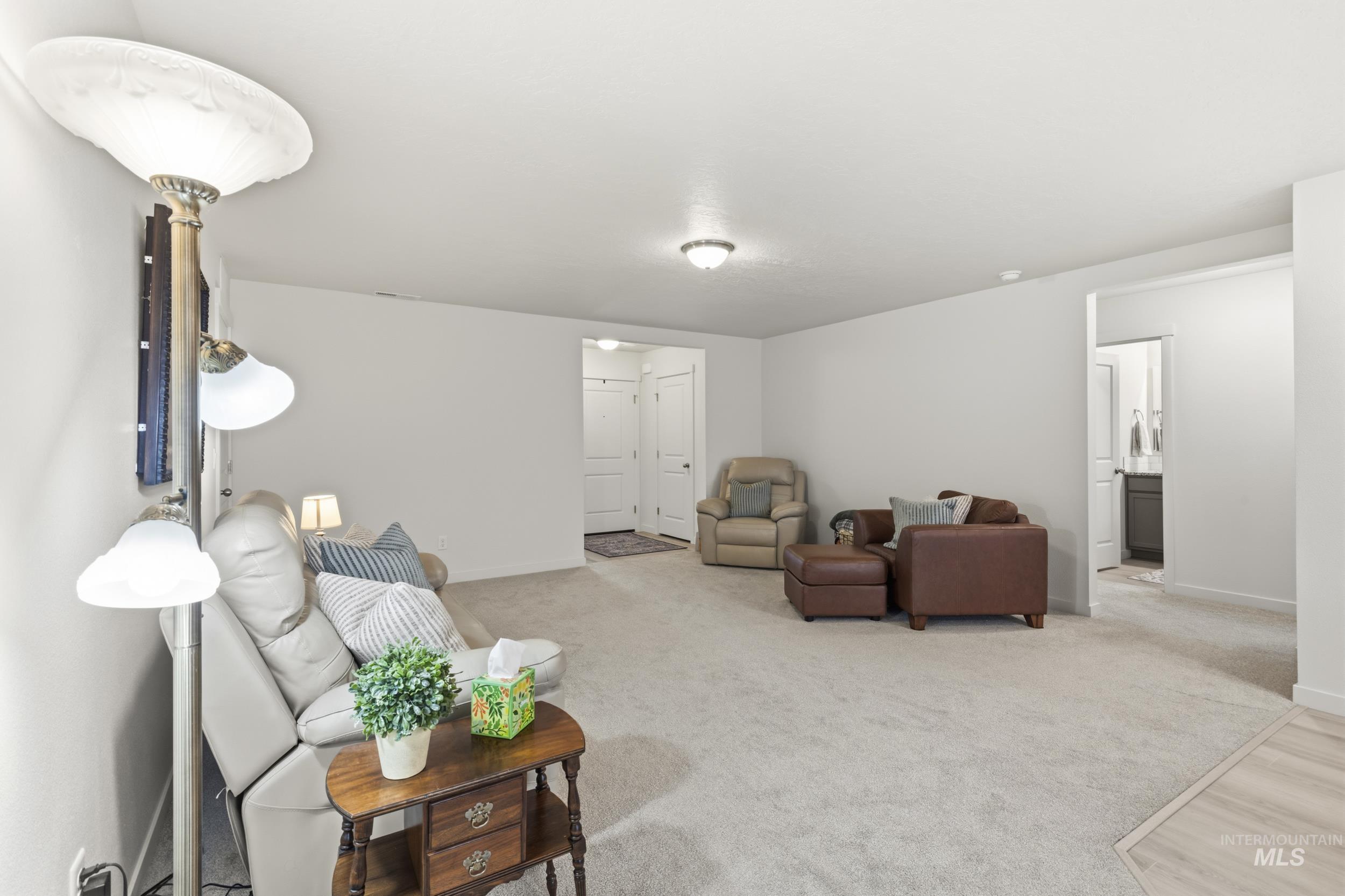 10435 Rockaway Ridge St, Nampa, Idaho 83687-1049, 3 Bedrooms, 2 Bathrooms, Residential For Sale, Price $389,900,MLS 98976094