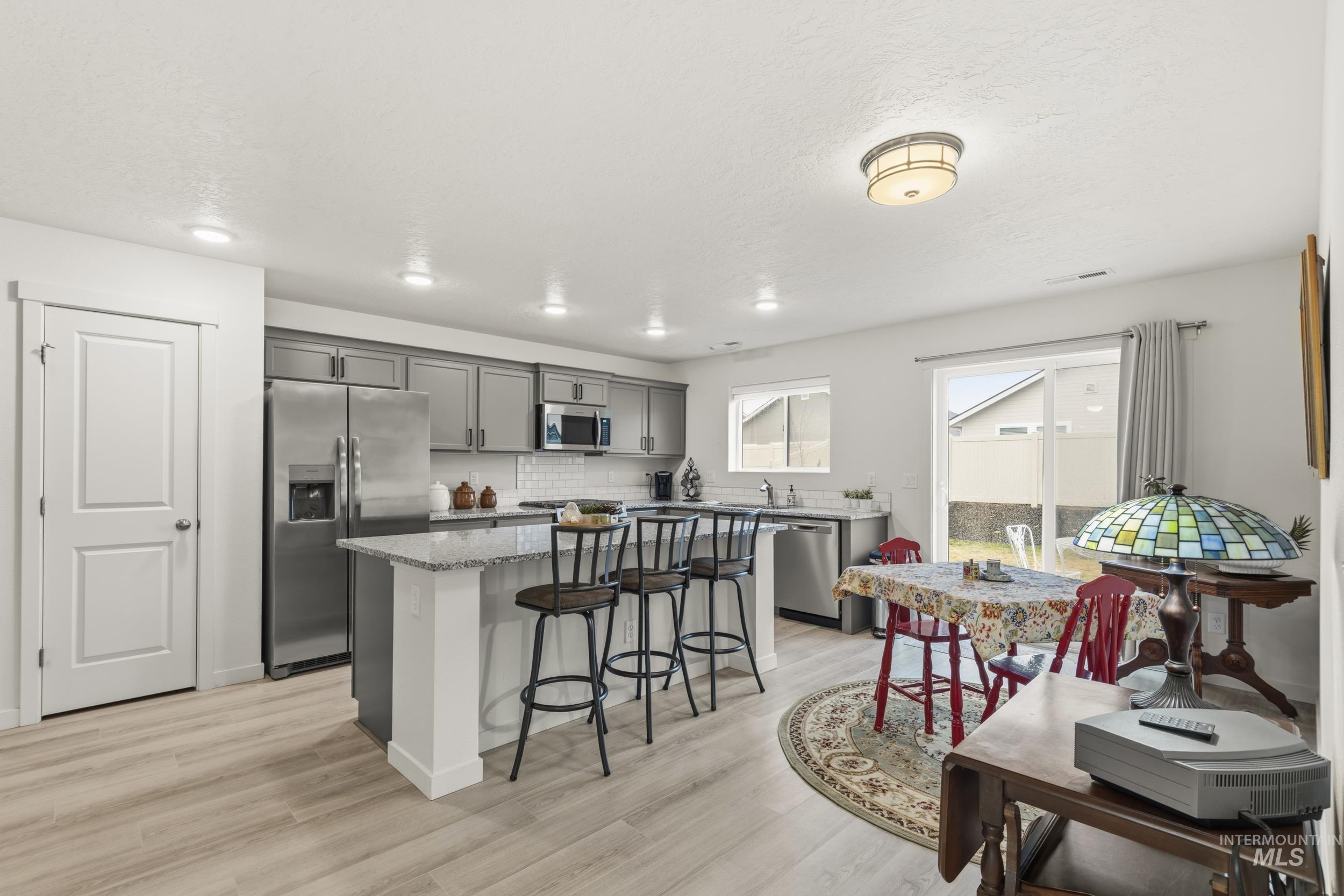 10435 Rockaway Ridge St, Nampa, Idaho 83687-1049, 3 Bedrooms, 2 Bathrooms, Residential For Sale, Price $389,900,MLS 98976094