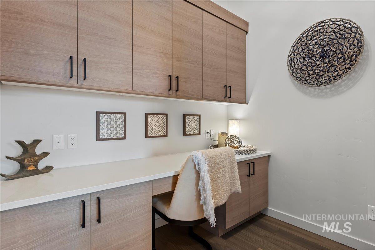 557 W Carnelian Lane, Eagle, Idaho 83616, 4 Bedrooms, 2 Bathrooms, Residential For Sale, Price $805,000,MLS 98976095