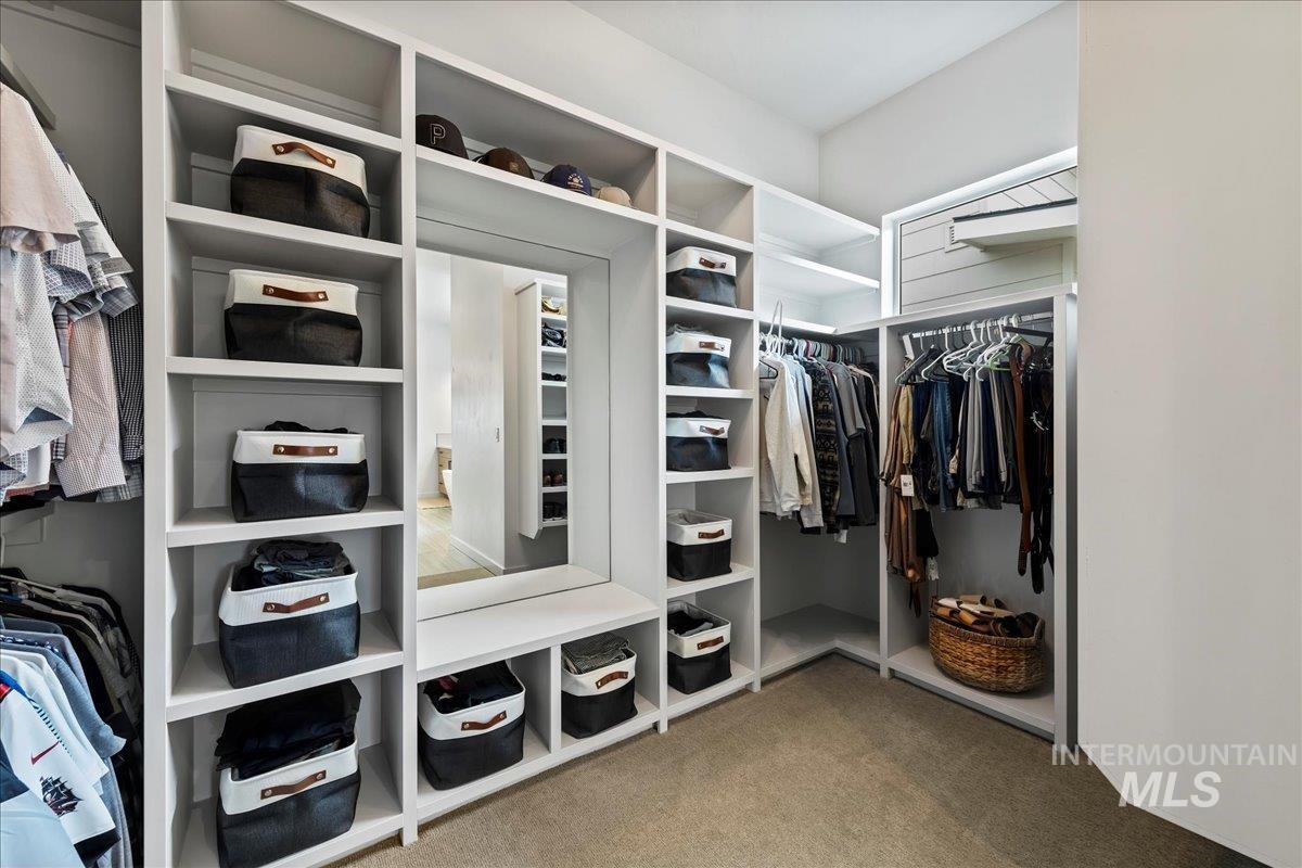 557 W Carnelian Lane, Eagle, Idaho 83616, 4 Bedrooms, 2 Bathrooms, Residential For Sale, Price $805,000,MLS 98976095