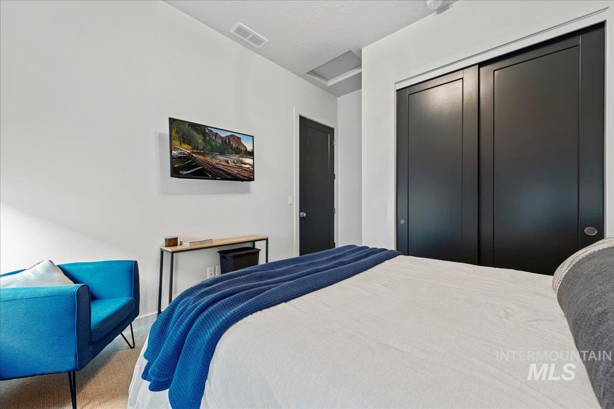 557 W Carnelian Lane, Eagle, Idaho 83616, 4 Bedrooms, 2 Bathrooms, Residential For Sale, Price $805,000,MLS 98976095