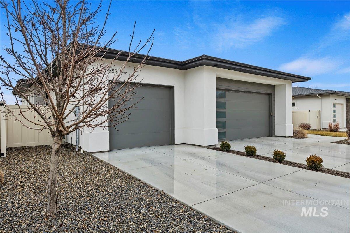 557 W Carnelian Lane, Eagle, Idaho 83616, 4 Bedrooms, 2 Bathrooms, Residential For Sale, Price $805,000,MLS 98976095