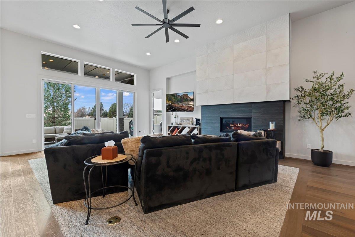 557 W Carnelian Lane, Eagle, Idaho 83616, 4 Bedrooms, 2 Bathrooms, Residential For Sale, Price $805,000,MLS 98976095