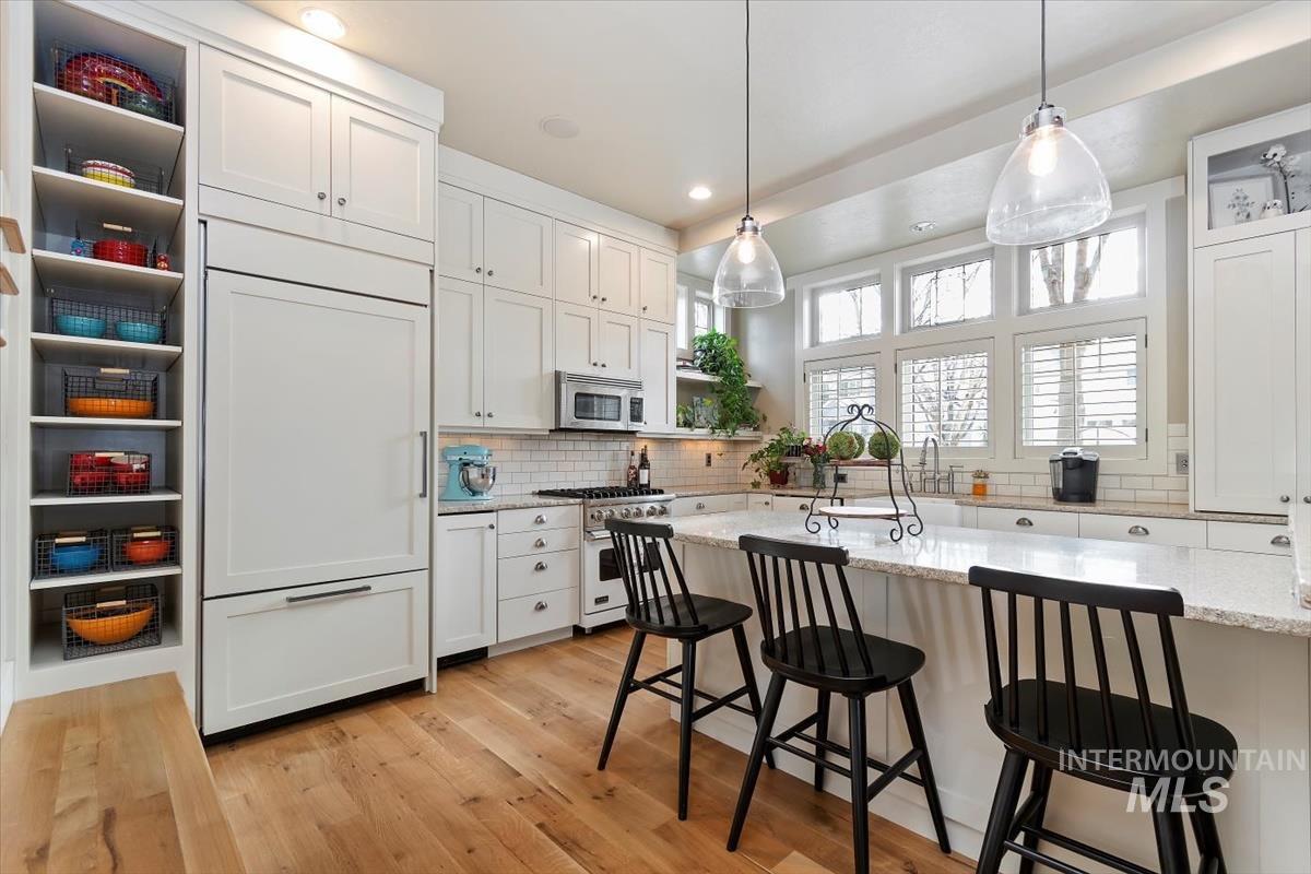 12961 N 9th Avenue, Boise, Idaho 83714, 3 Bedrooms, 3.5 Bathrooms, Residential For Sale, Price $925,000,MLS 98976096