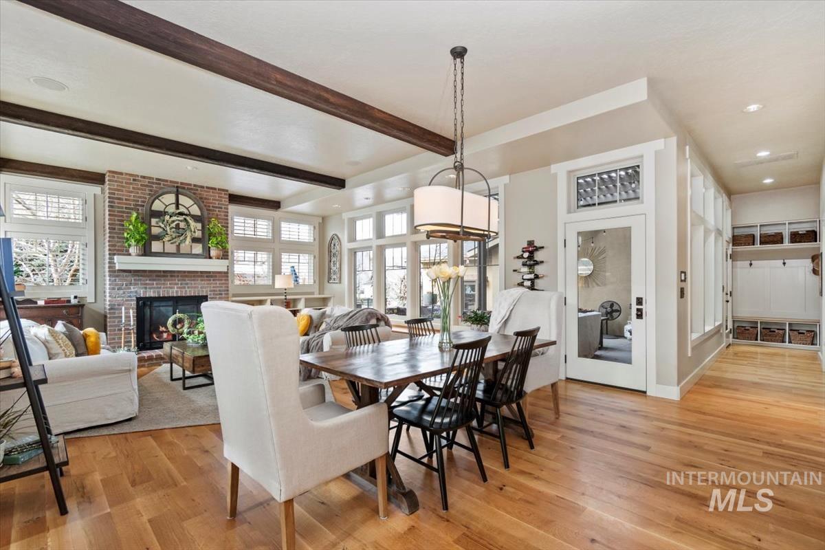 12961 N 9th Avenue, Boise, Idaho 83714, 3 Bedrooms, 3.5 Bathrooms, Residential For Sale, Price $925,000,MLS 98976096