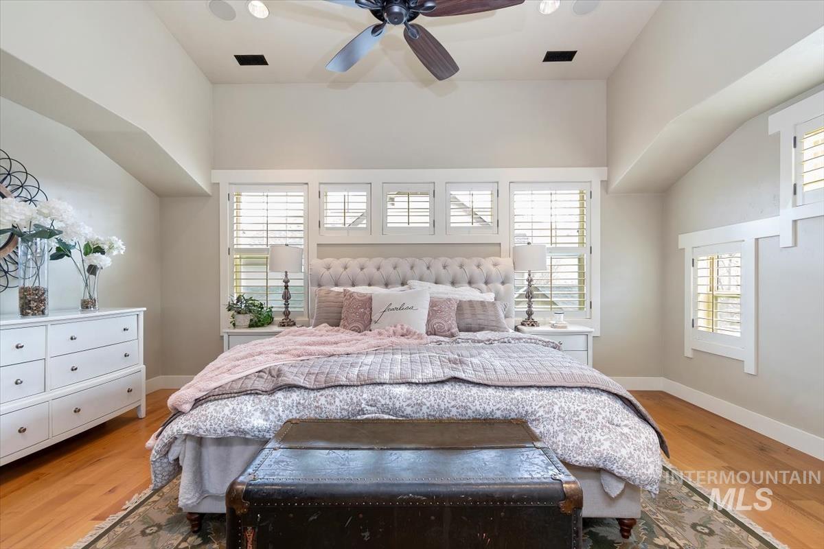 12961 N 9th Avenue, Boise, Idaho 83714, 3 Bedrooms, 3.5 Bathrooms, Residential For Sale, Price $925,000,MLS 98976096