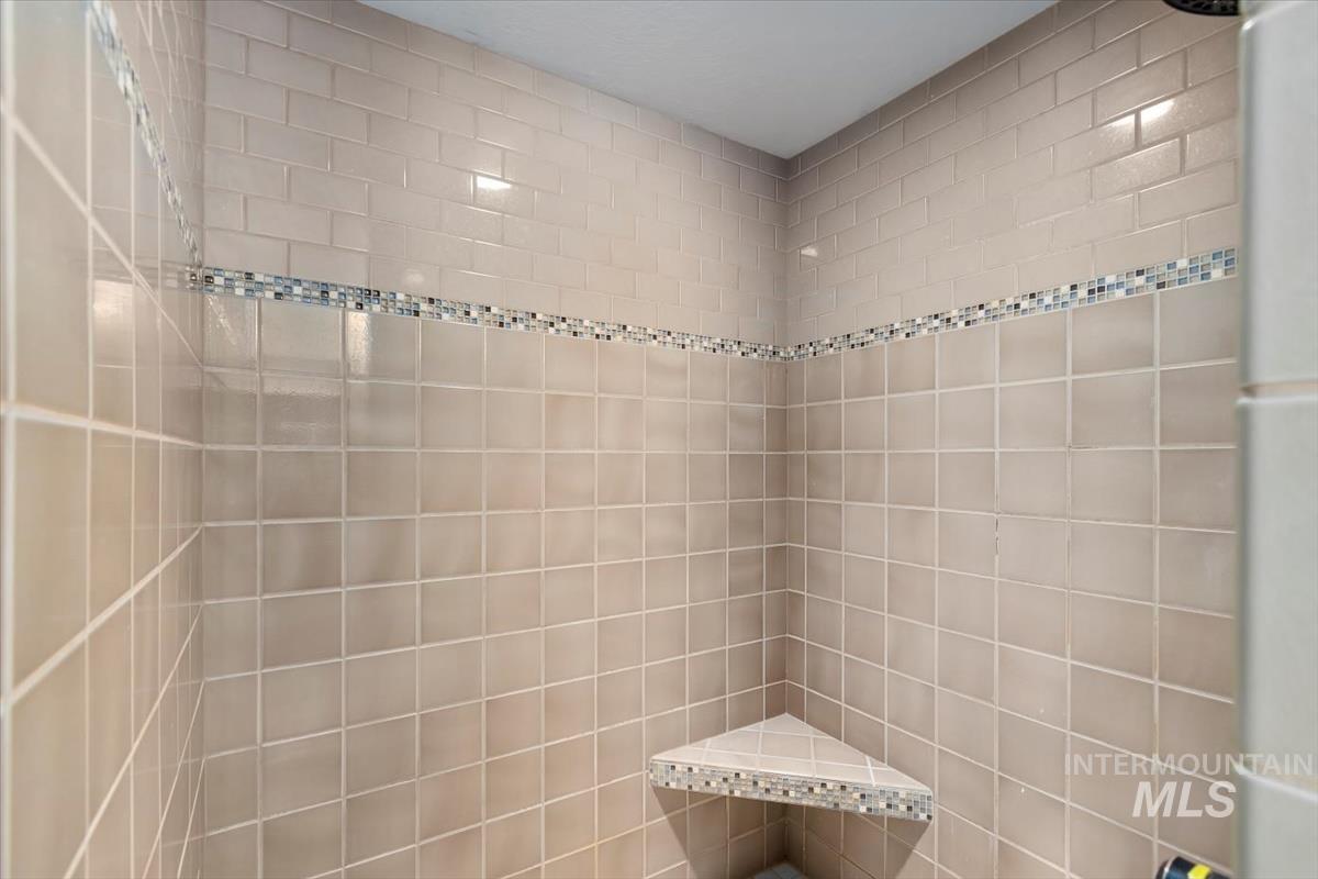 12961 N 9th Avenue, Boise, Idaho 83714, 3 Bedrooms, 3.5 Bathrooms, Residential For Sale, Price $925,000,MLS 98976096