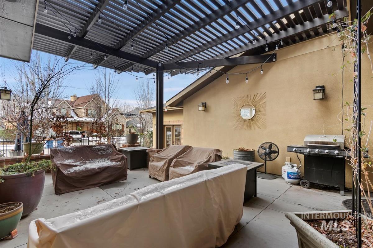 12961 N 9th Avenue, Boise, Idaho 83714, 3 Bedrooms, 3.5 Bathrooms, Residential For Sale, Price $925,000,MLS 98976096