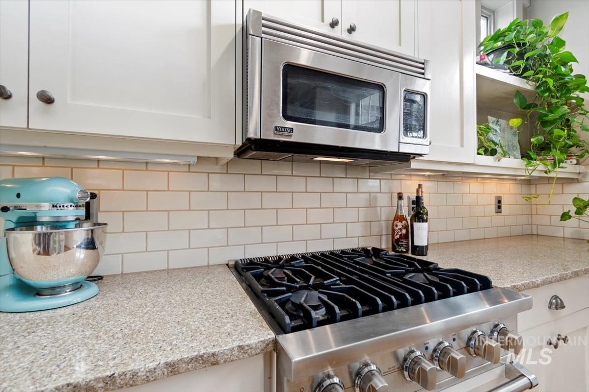 12961 N 9th Avenue, Boise, Idaho 83714, 3 Bedrooms, 3.5 Bathrooms, Residential For Sale, Price $925,000,MLS 98976096