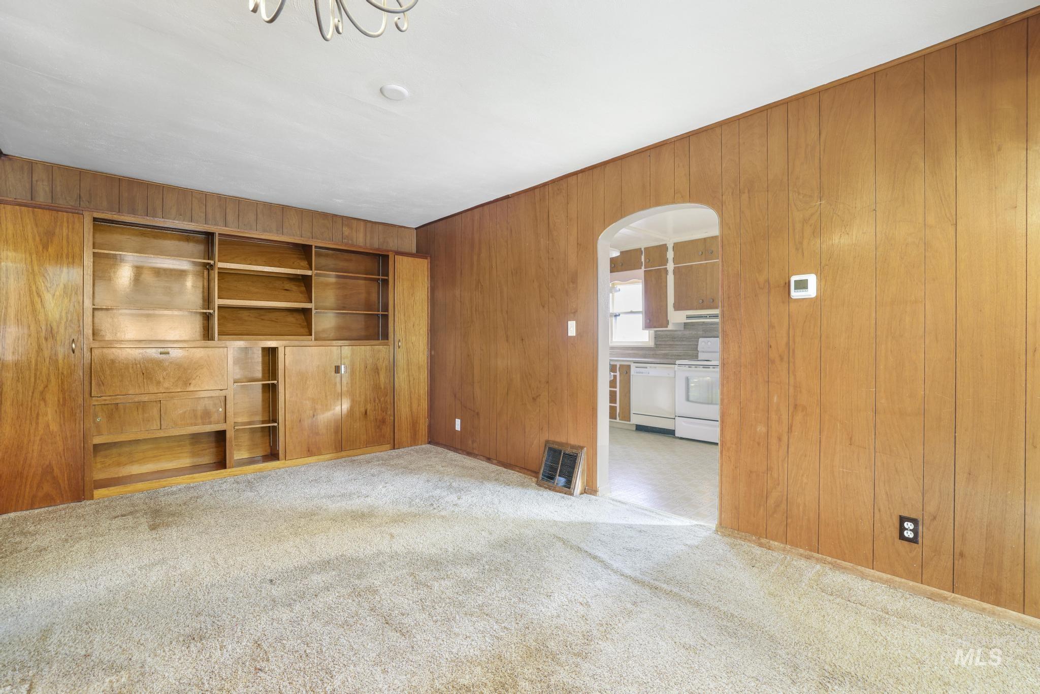 320 Locust St, Twin Falls, Idaho 83301, 4 Bedrooms, 2 Bathrooms, Residential For Sale, Price $329,900, 98976097