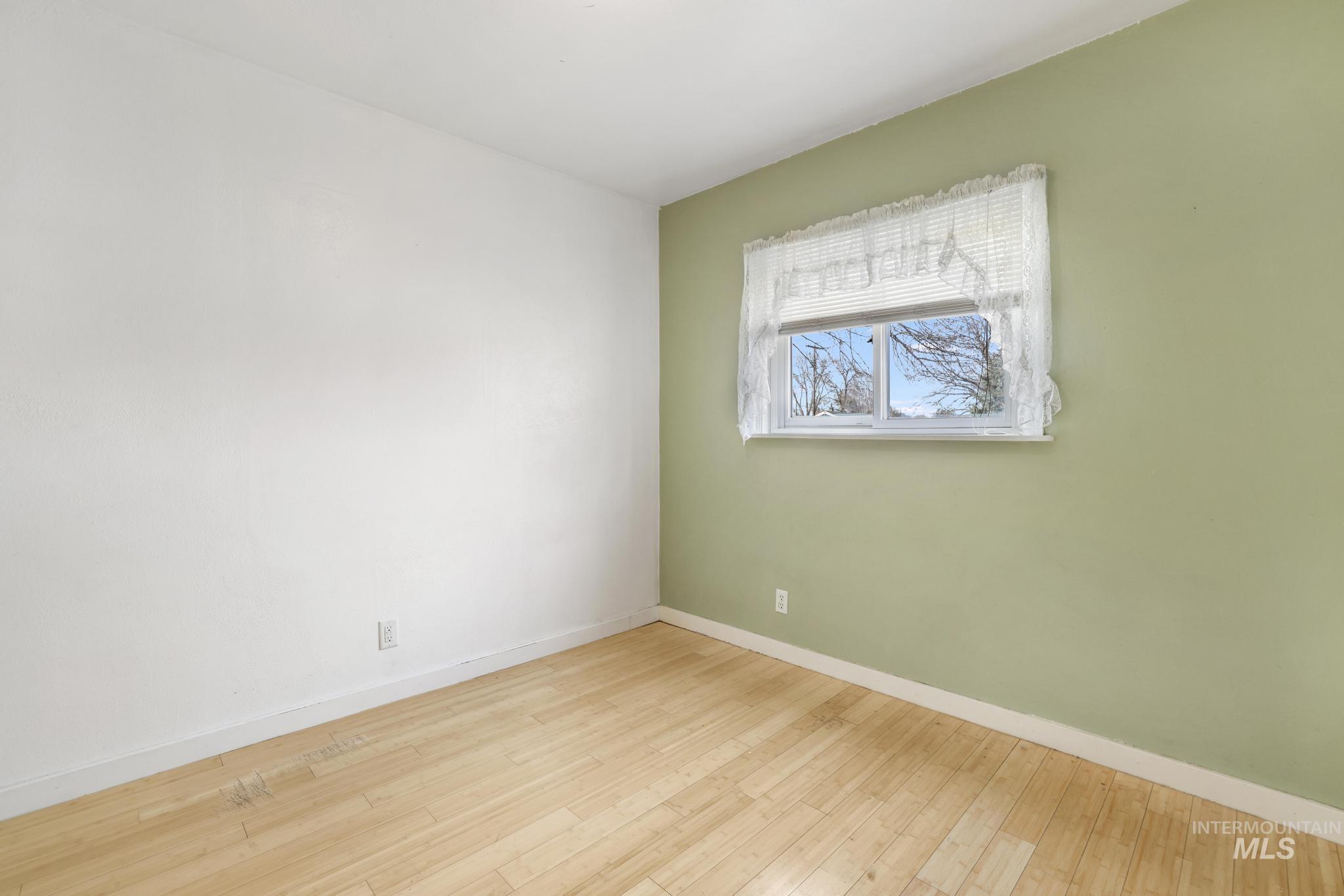 320 Locust St, Twin Falls, Idaho 83301, 4 Bedrooms, 2 Bathrooms, Residential For Sale, Price $329,900, 98976097