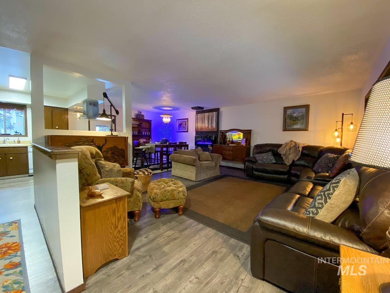 813 Camas Drive, Winchester, Idaho 83555, 4 Bedrooms, 3 Bathrooms, Residential For Sale, Price $549,999,MLS 98976098