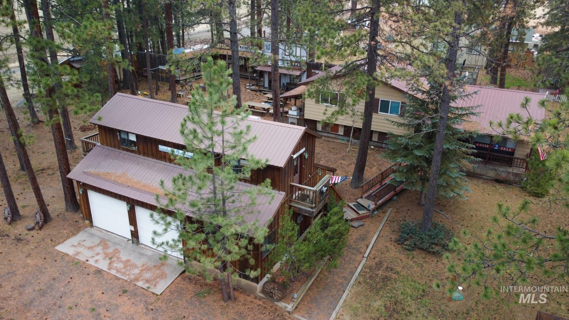 813 Camas Drive, Winchester, Idaho 83555, 4 Bedrooms, 3 Bathrooms, Residential For Sale, Price $499,000, 98976098