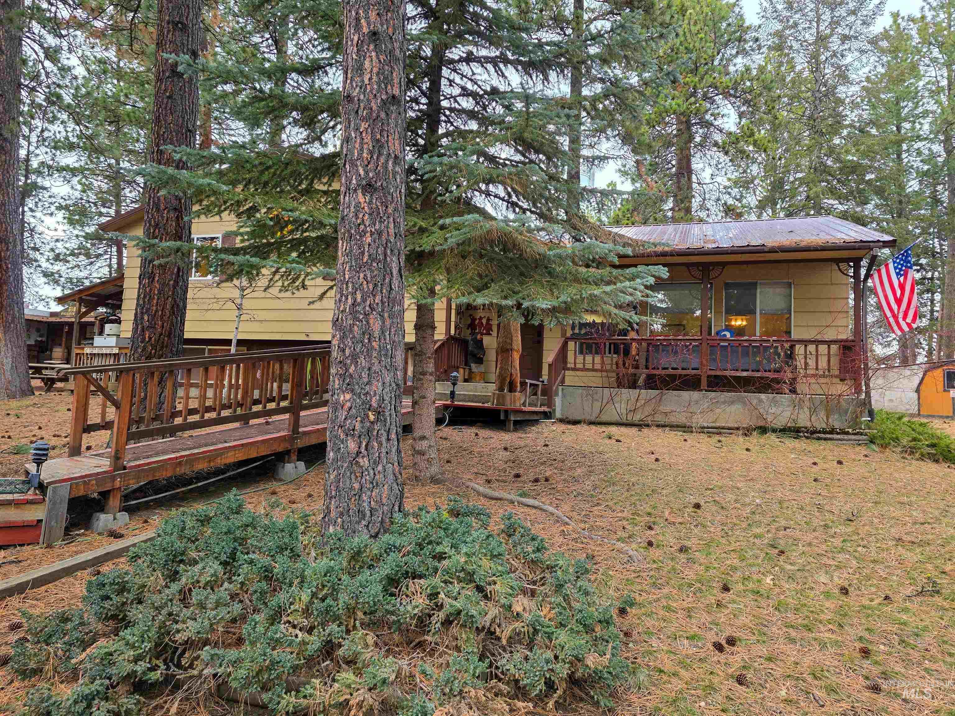 813 Camas Drive, Winchester, Idaho 83555, 4 Bedrooms, 3 Bathrooms, Residential For Sale, Price $499,000, 98976098