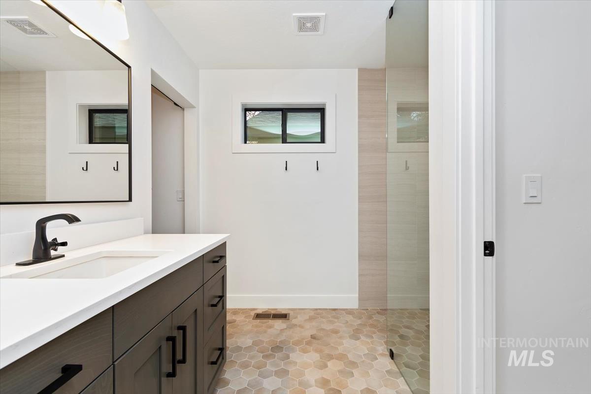 2601 N 29th, Boise, Idaho 83703, 3 Bedrooms, 2 Bathrooms, Residential For Sale, Price $765,000,MLS 98976100