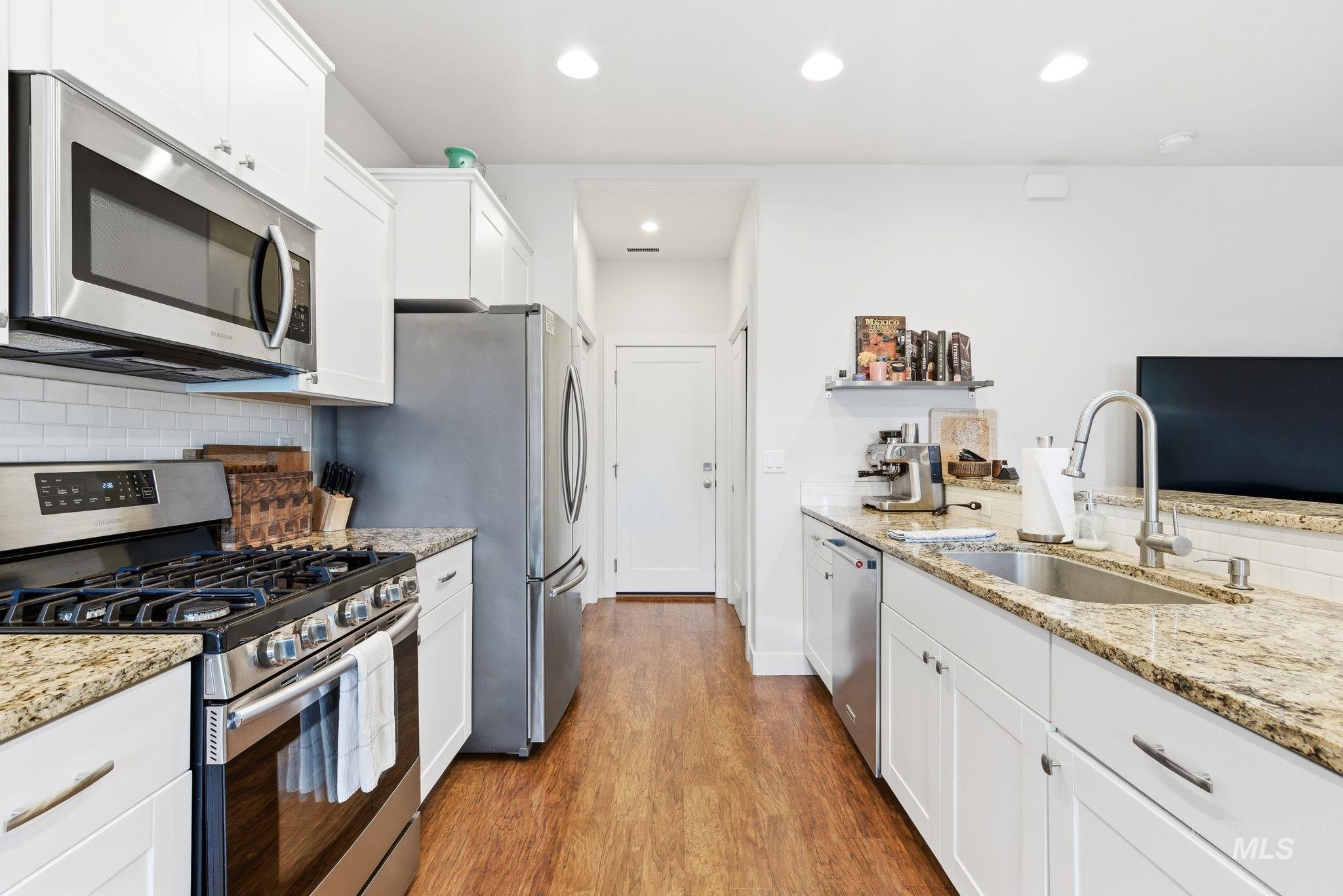 5056 N Alworth St, Garden City, Idaho 83714, 3 Bedrooms, 2.5 Bathrooms, Residential For Sale, Price $475,000, 98976102