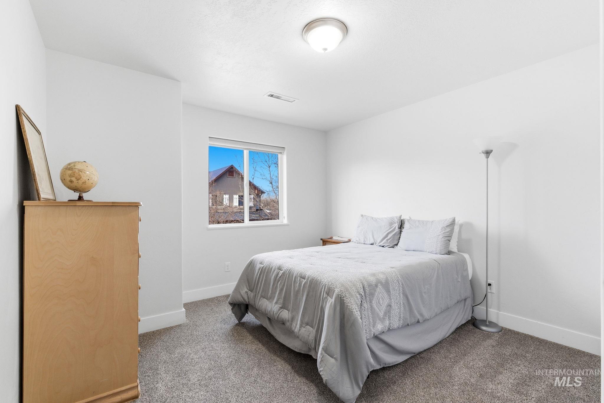 5056 N Alworth St, Garden City, Idaho 83714, 3 Bedrooms, 2.5 Bathrooms, Residential For Sale, Price $475,000, 98976102