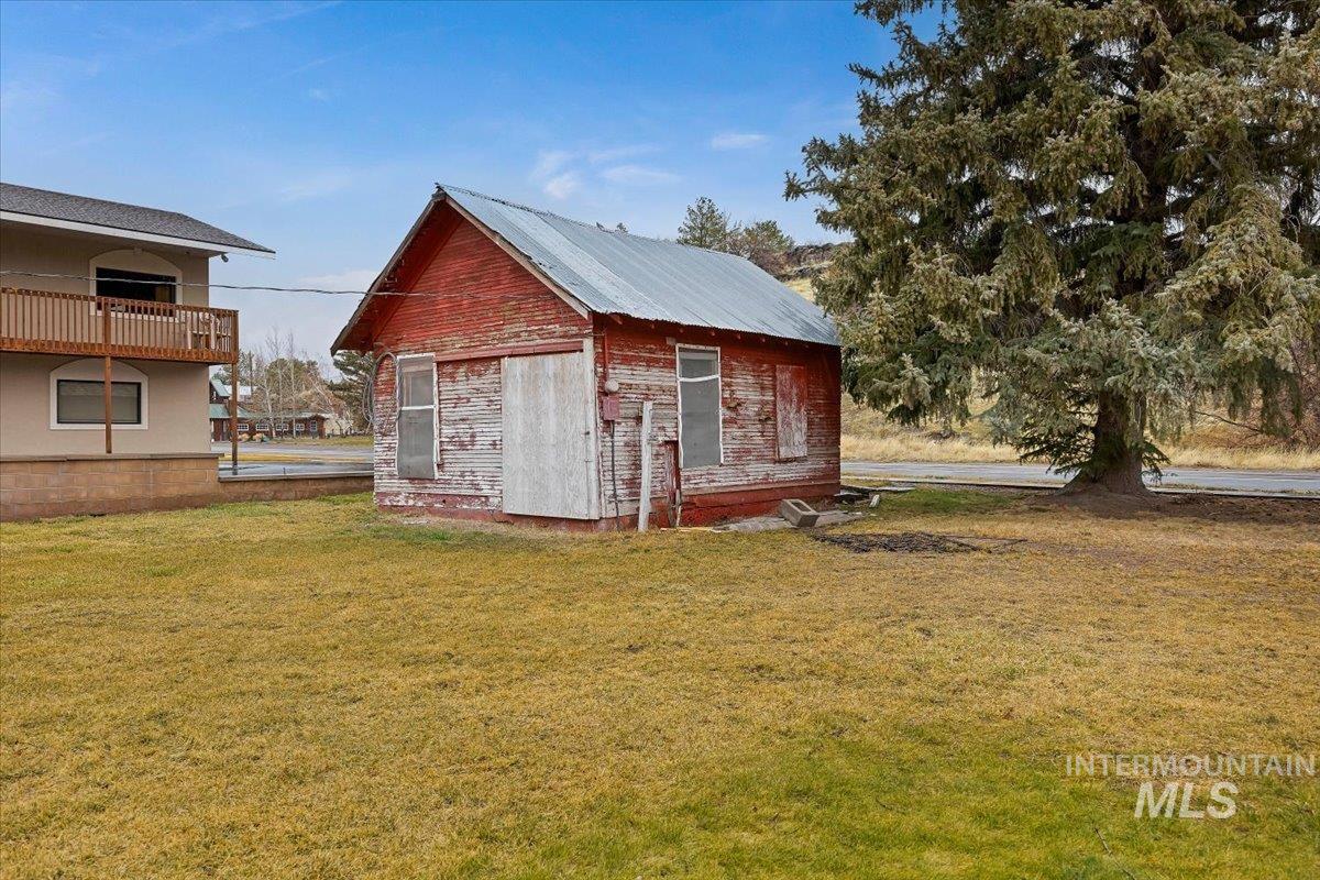 136 West St, Albion, Idaho 83311, 3 Bedrooms, 1.5 Bathrooms, Residential For Sale, Price $420,000, 98976103