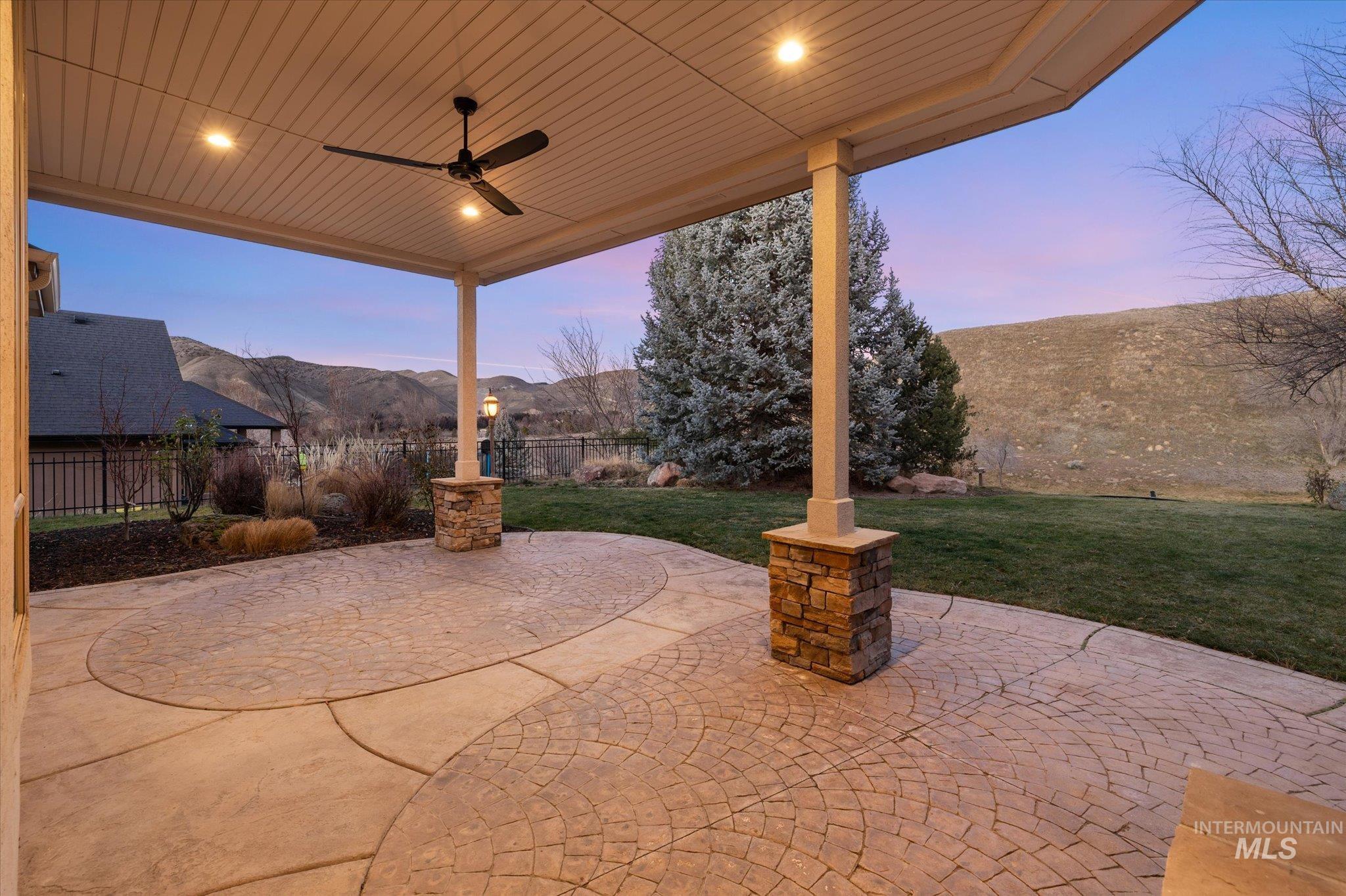 5014 N Arrow Crest Way, Boise, Idaho 83703, 3 Bedrooms, 2.5 Bathrooms, Residential For Sale, Price $1,175,000, 98976106