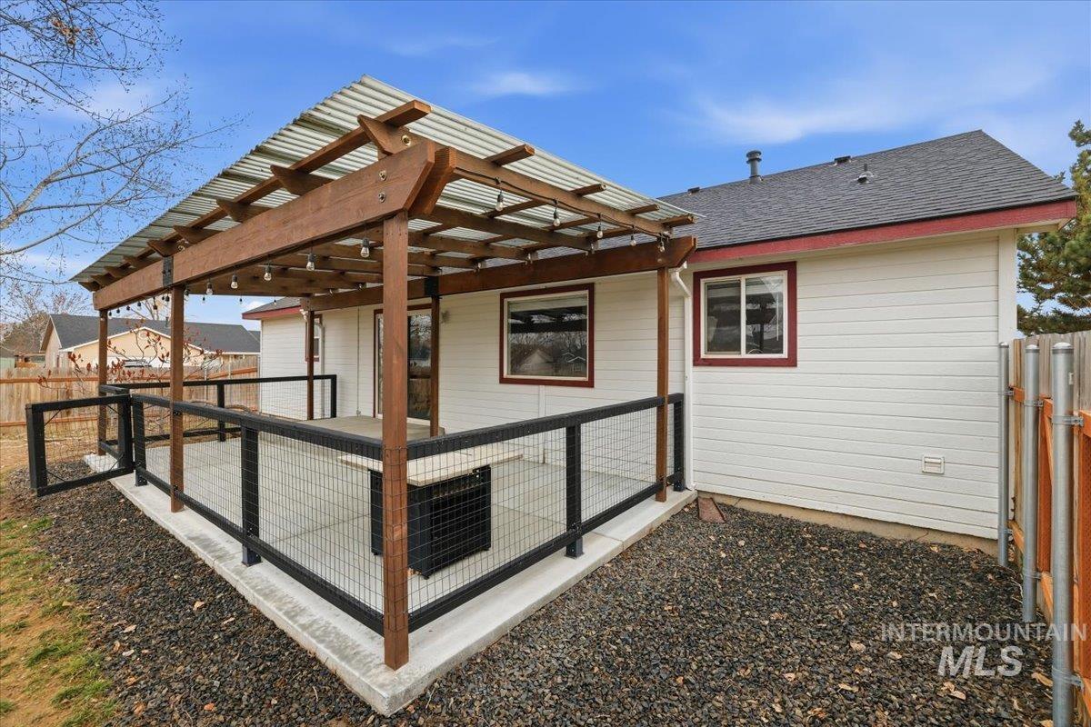 2613 S Canyon St, Nampa, Idaho 83686, 3 Bedrooms, 2 Bathrooms, Residential For Sale, Price $379,900, 98976110