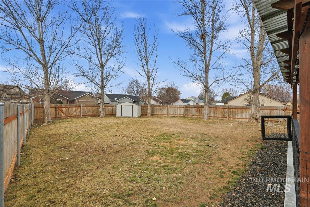 2613 S Canyon St, Nampa, Idaho 83686, 3 Bedrooms, 2 Bathrooms, Residential For Sale, Price $379,900, 98976110