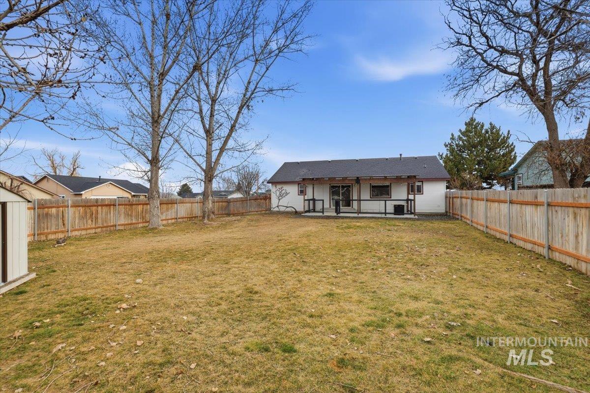 2613 S Canyon St, Nampa, Idaho 83686, 3 Bedrooms, 2 Bathrooms, Residential For Sale, Price $379,900, 98976110